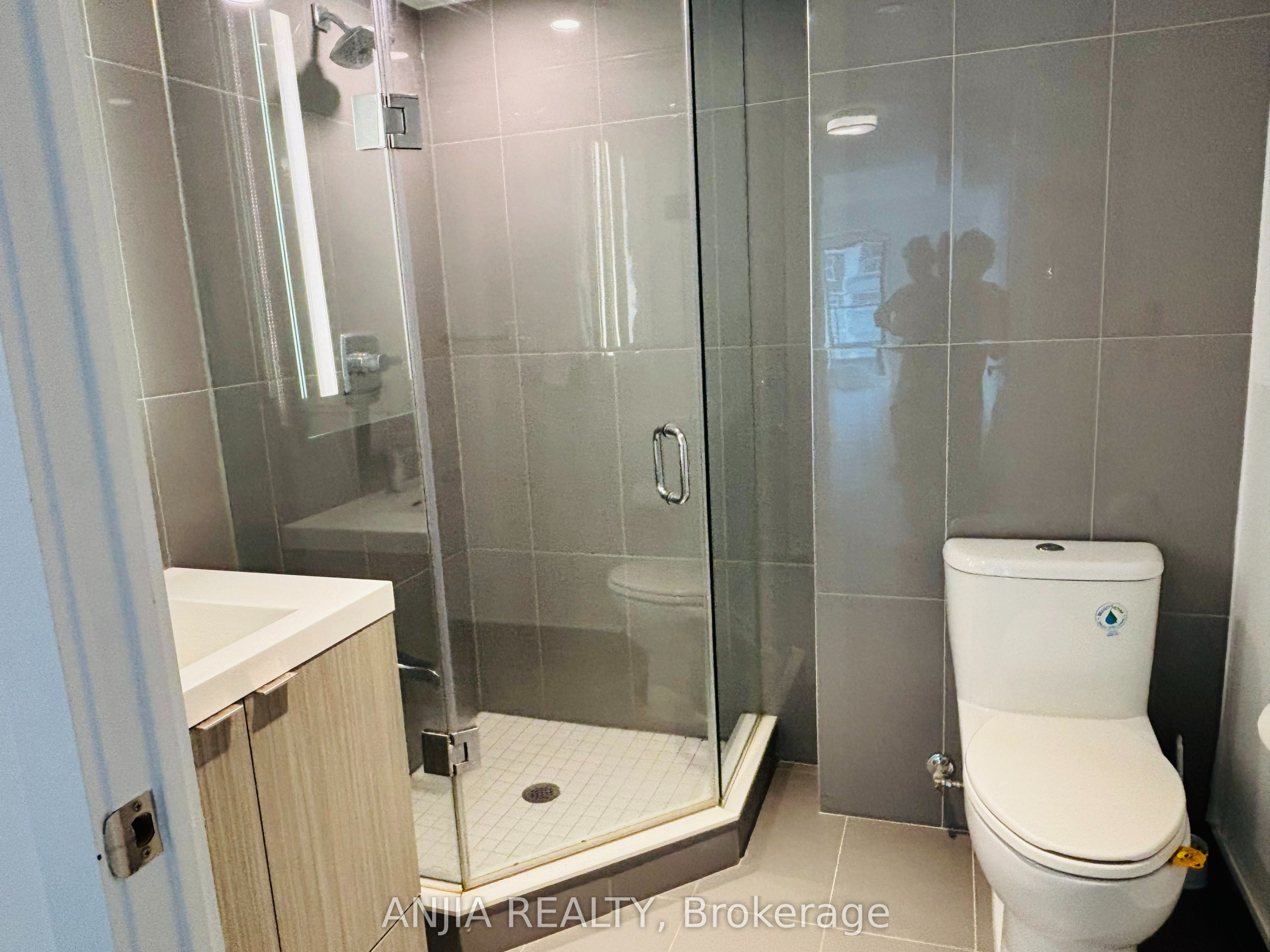 Unit 622 - 585 Bloor Street E, Toronto 5