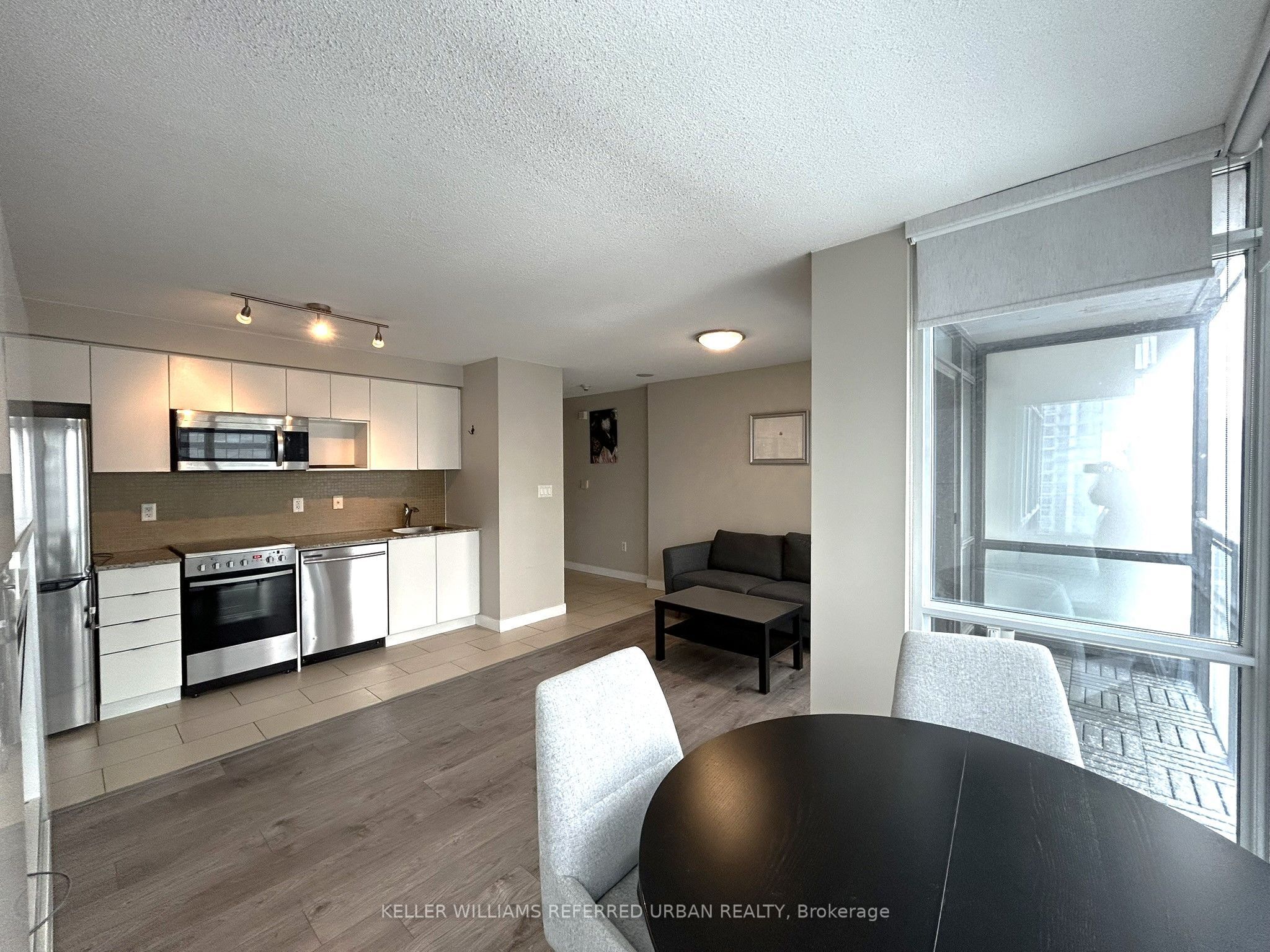 Unit 2906 - 15 Fort York Boulevard, Toronto 4