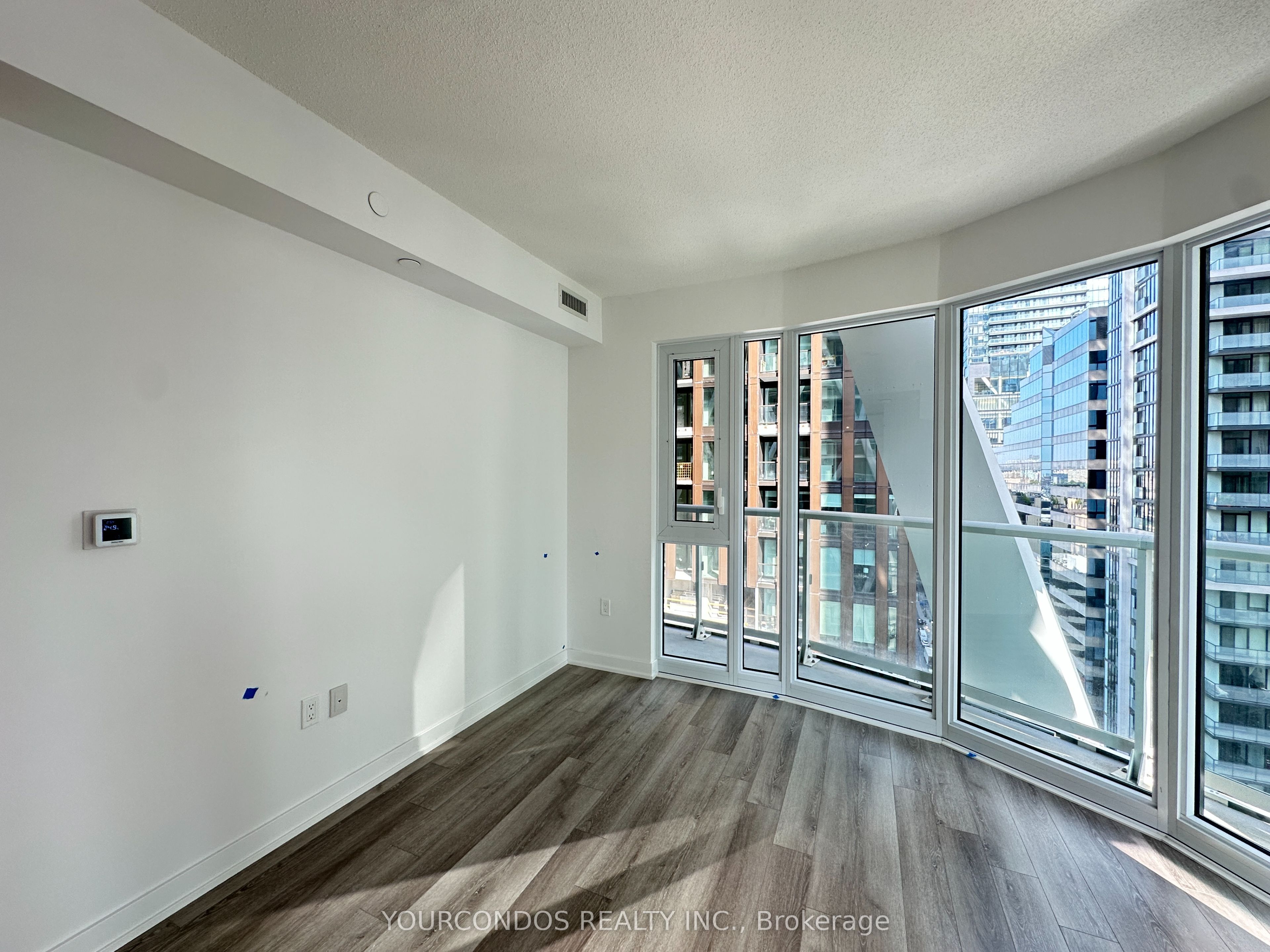 Unit 1728 - 230 SIMCOE Street, Toronto 5