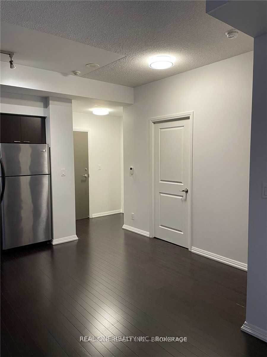 Unit 204 - 35 Hayden Street, Toronto 2