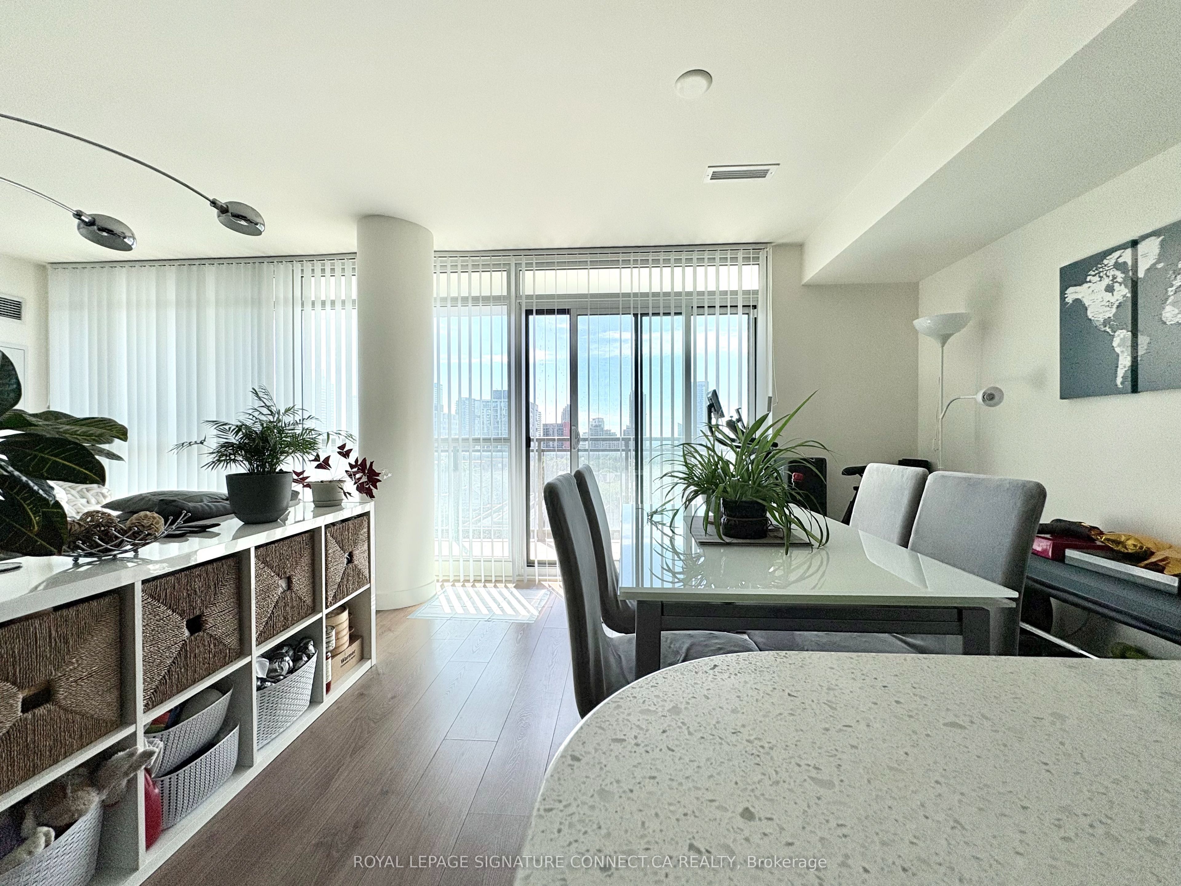 Unit 804 - 78 Tecumseth Street, Toronto 5