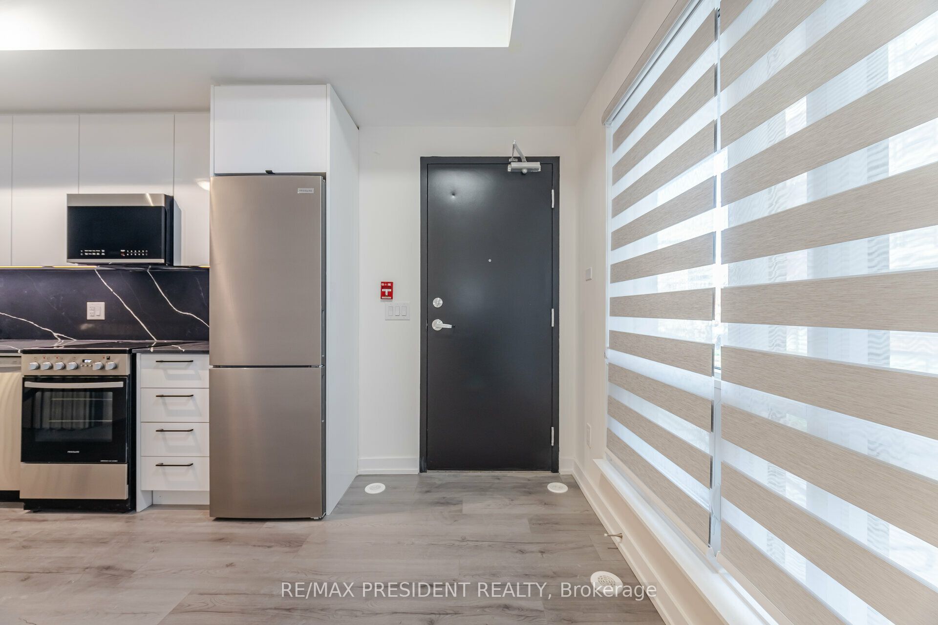 Unit 41 - 861 Sheppard Avenue W, North York 4