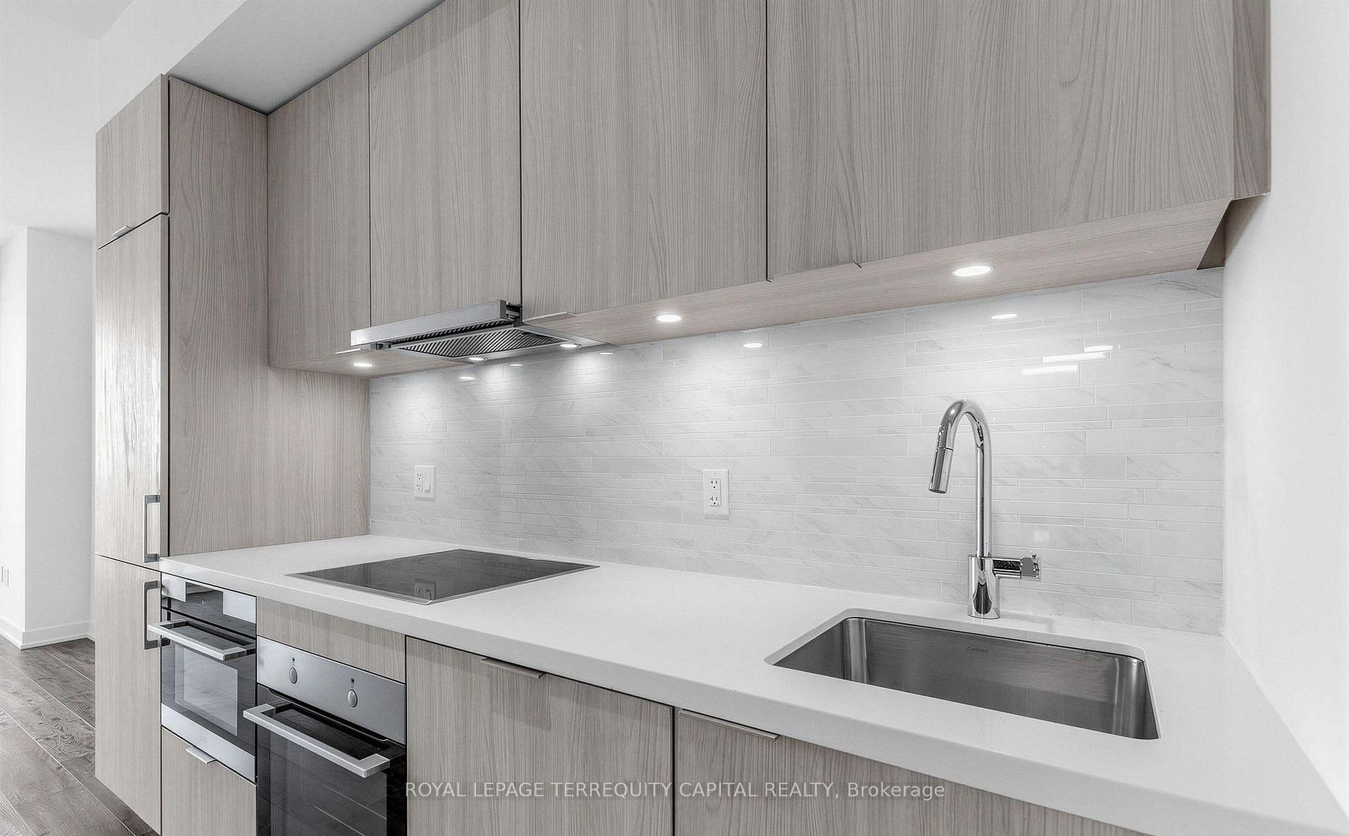 Unit 1901 - 15 Queens Quay E, Toronto 5