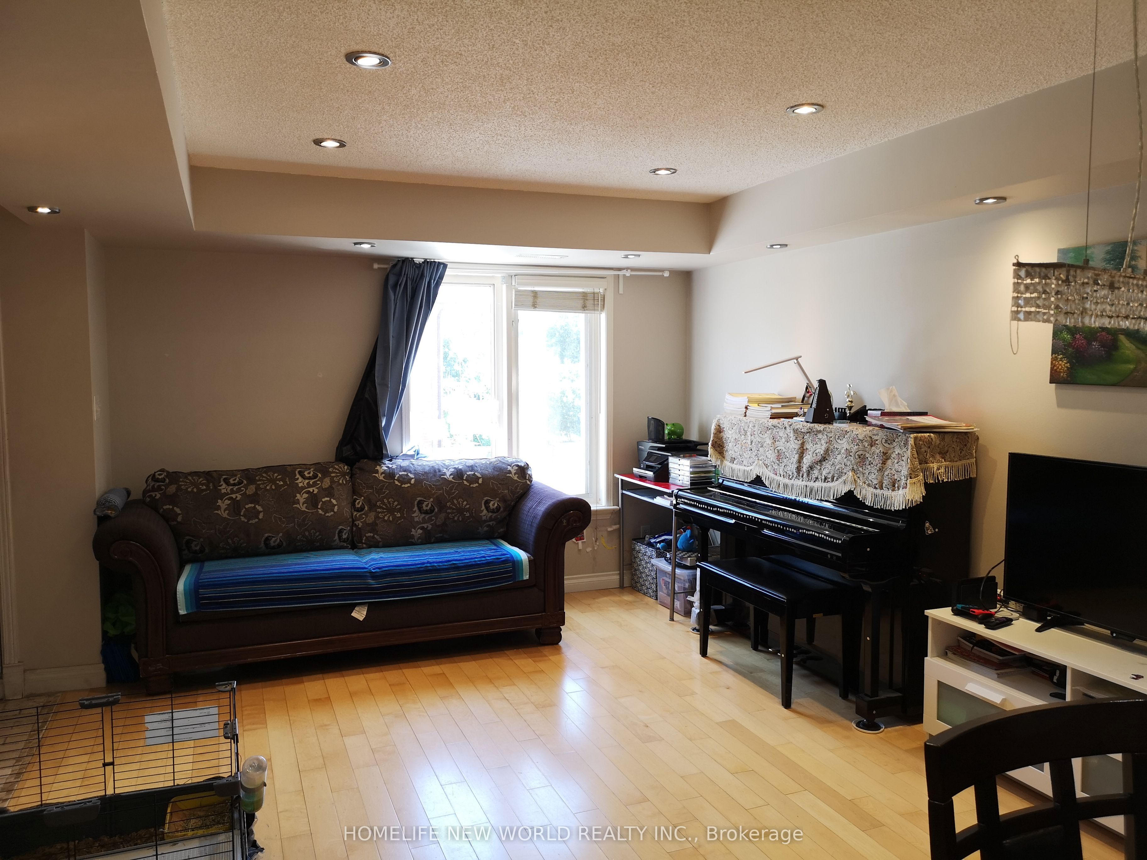 Unit 30 - 988 Sheppard Avenue W, North York 5