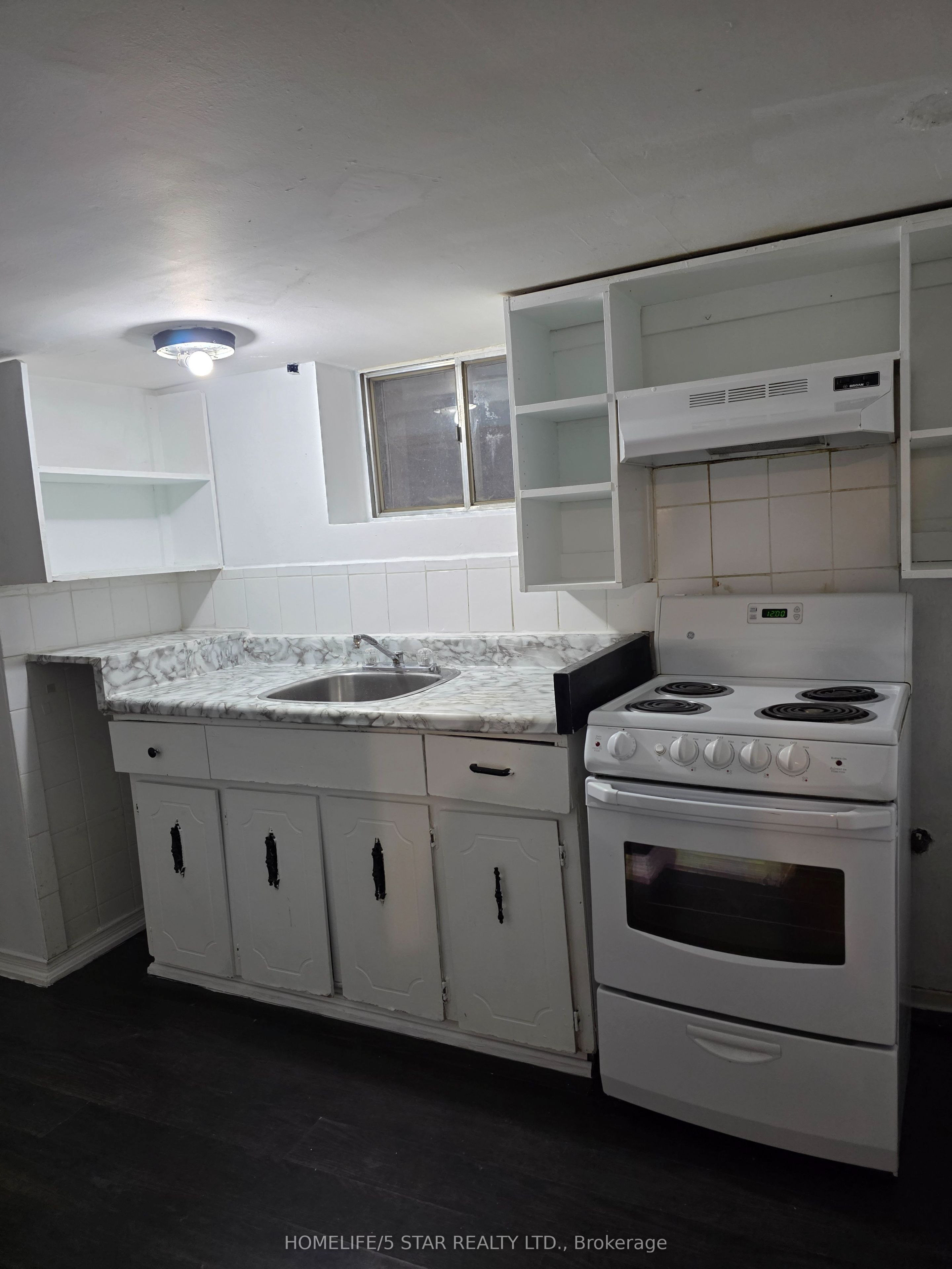 Unit Bsmt Apt - 78 Dewson Street, Toronto 3