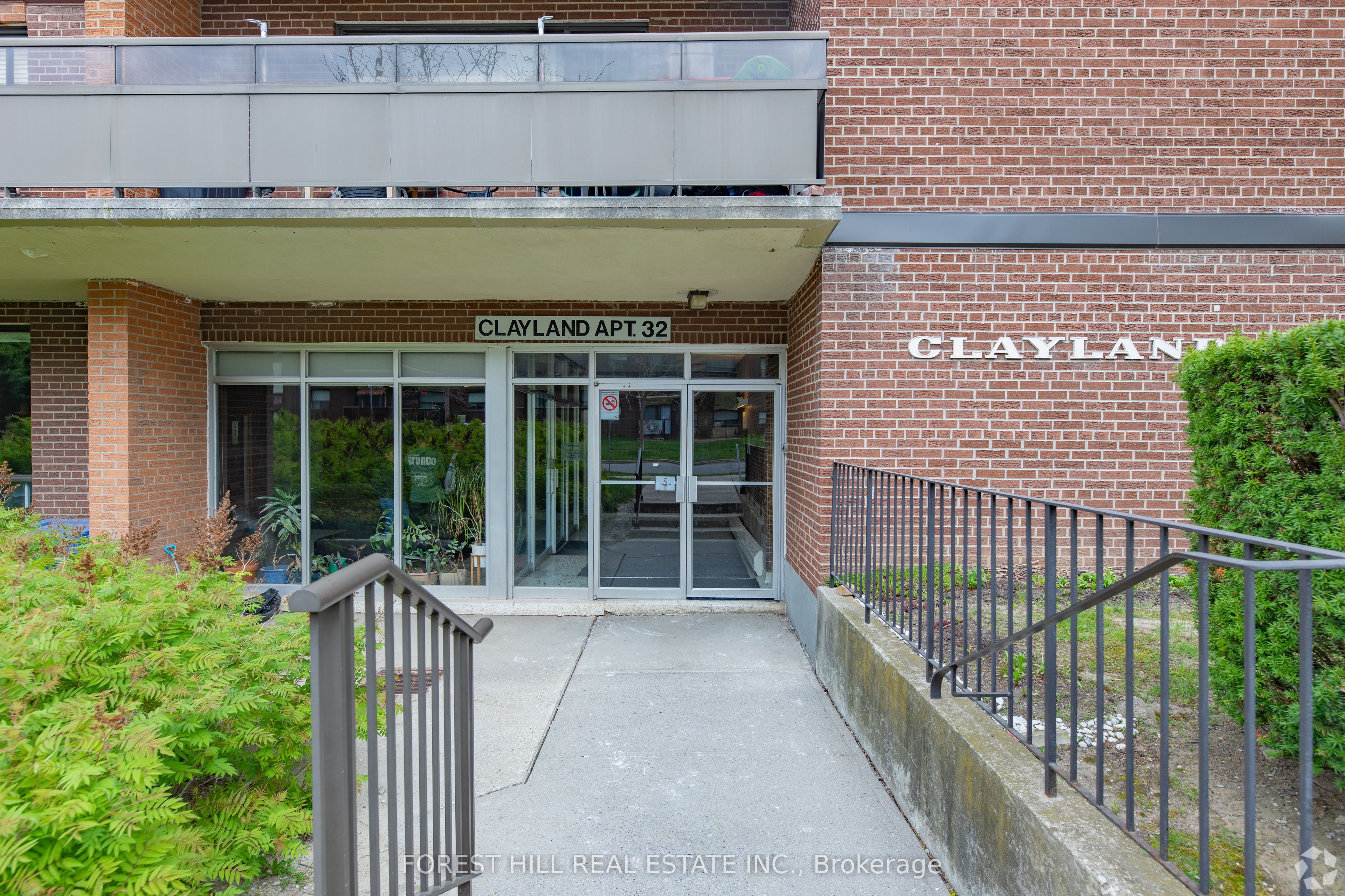 Unit 406 - 32 Clayland Drive, North York 2