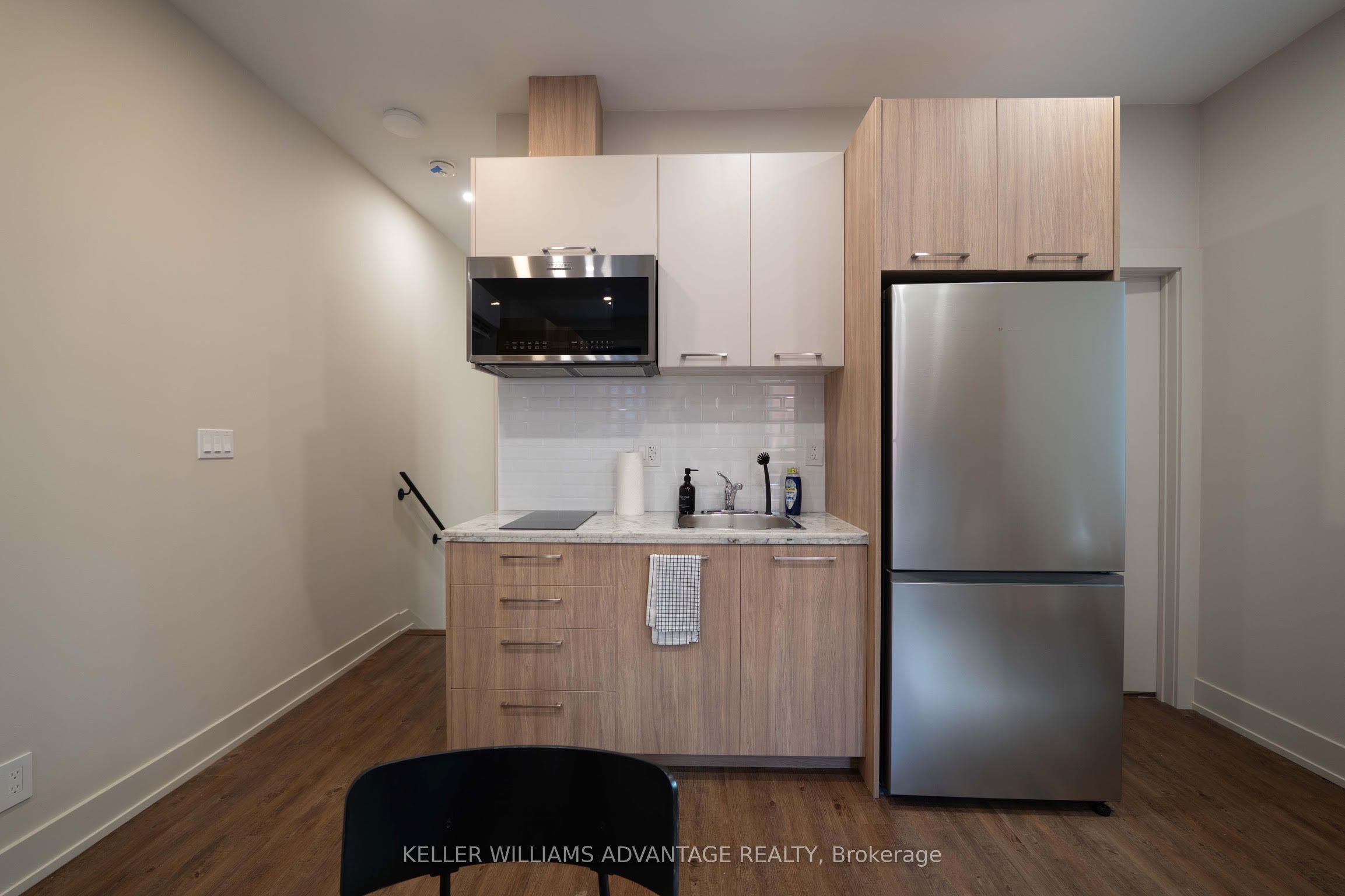Unit Laneway Apartment - 23 Ross Street, Toronto 2