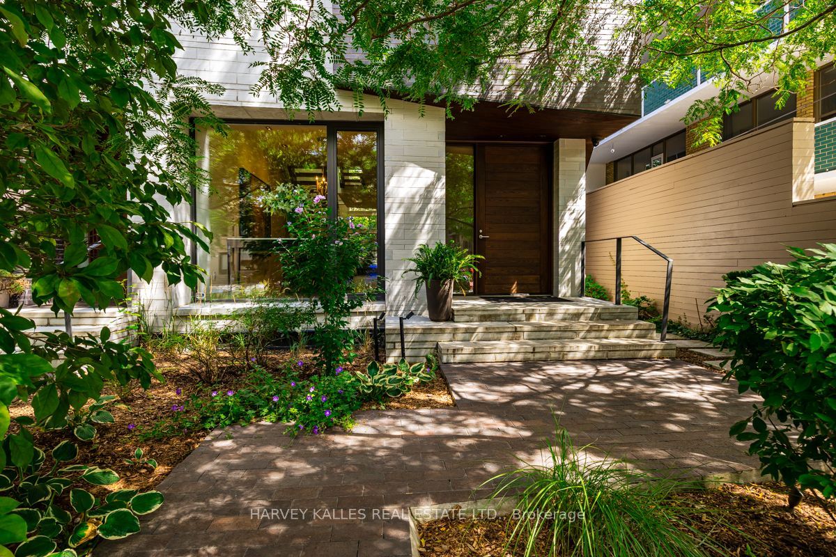 5 Relmar Road, Toronto 2