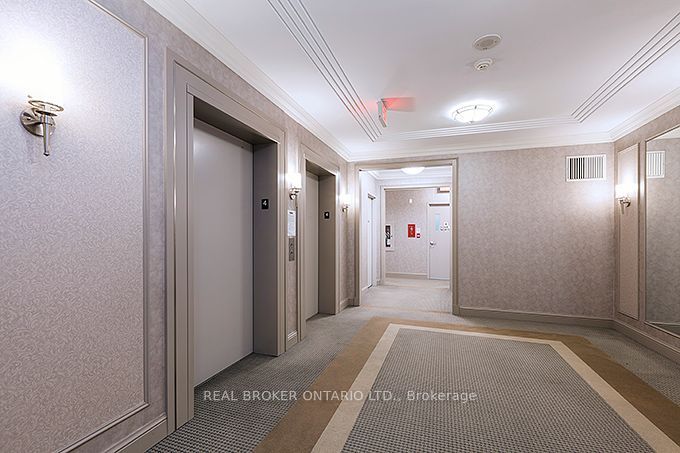 Unit 401 - 135 Wynford Drive, North York 5