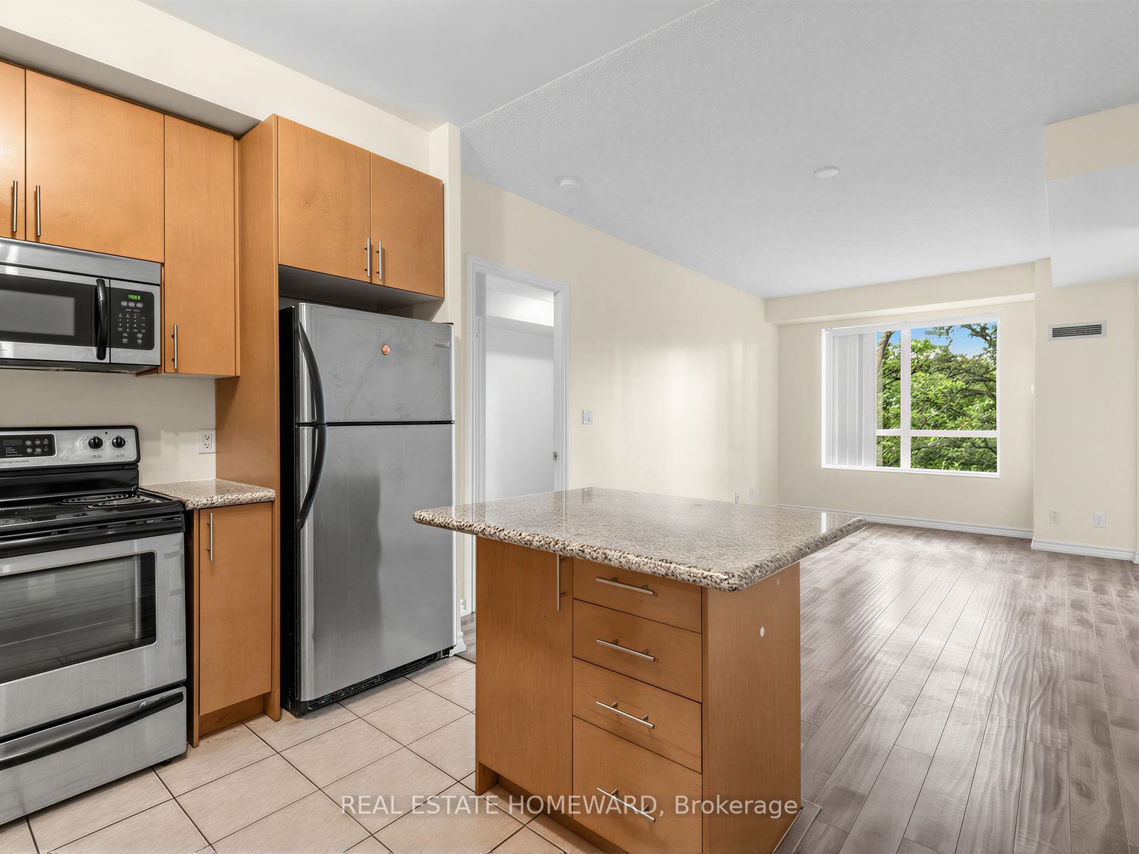 Unit 402 - 133 Wynford Drive, North York 5