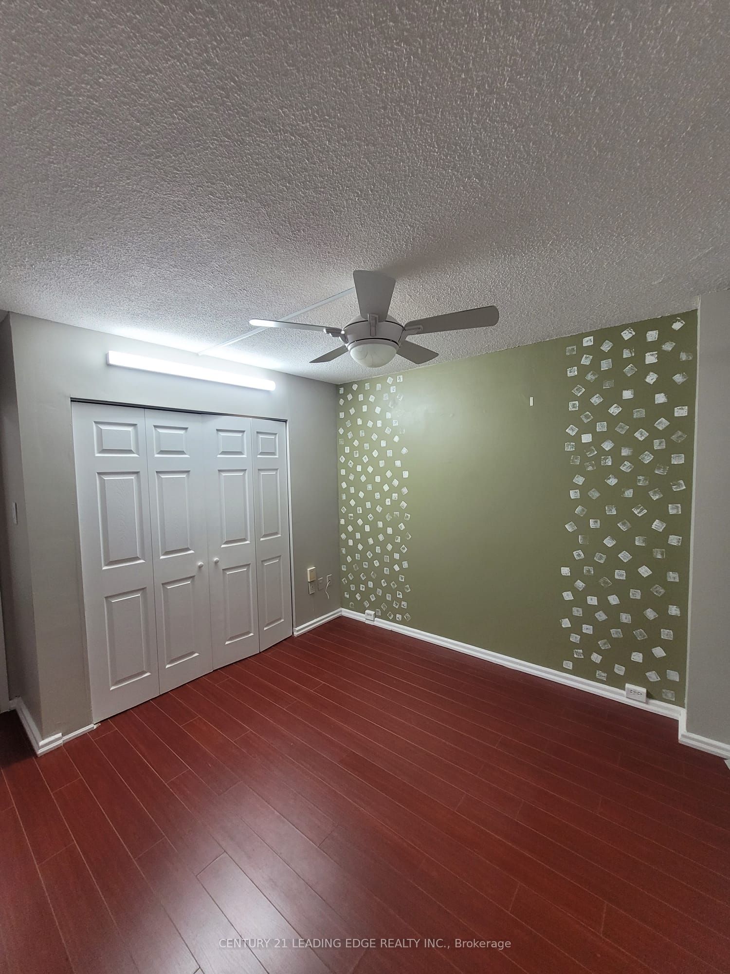 Unit 2201 - 10 Sunny Glenway, Toronto 4