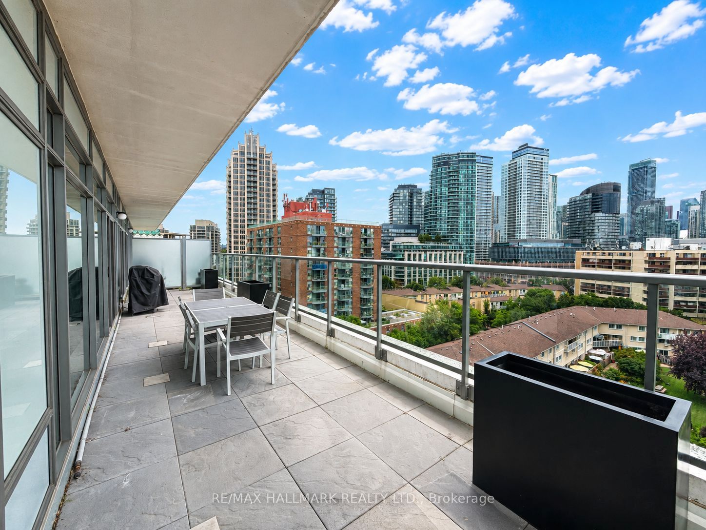 Unit 905 - 90 Stadium Road, Toronto 5