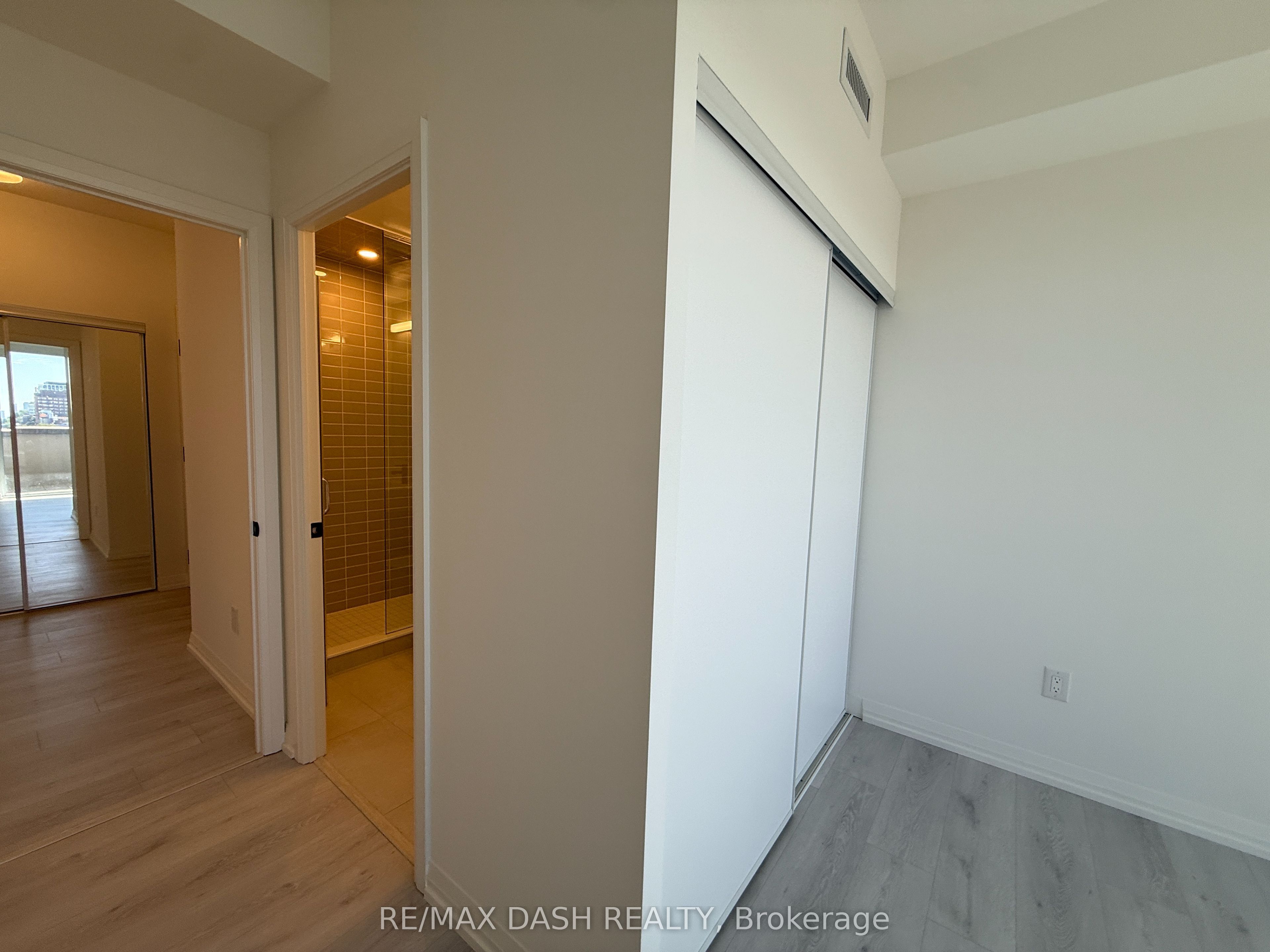 Unit 512 - 280 Dundas Street W, Toronto 4