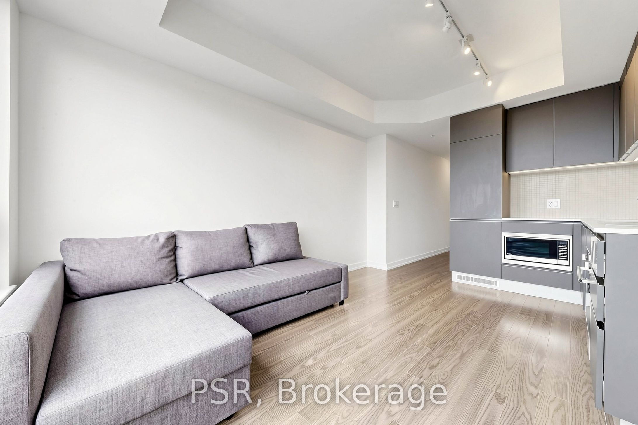 Unit 521 - 377 Madison Avenue, Toronto 2