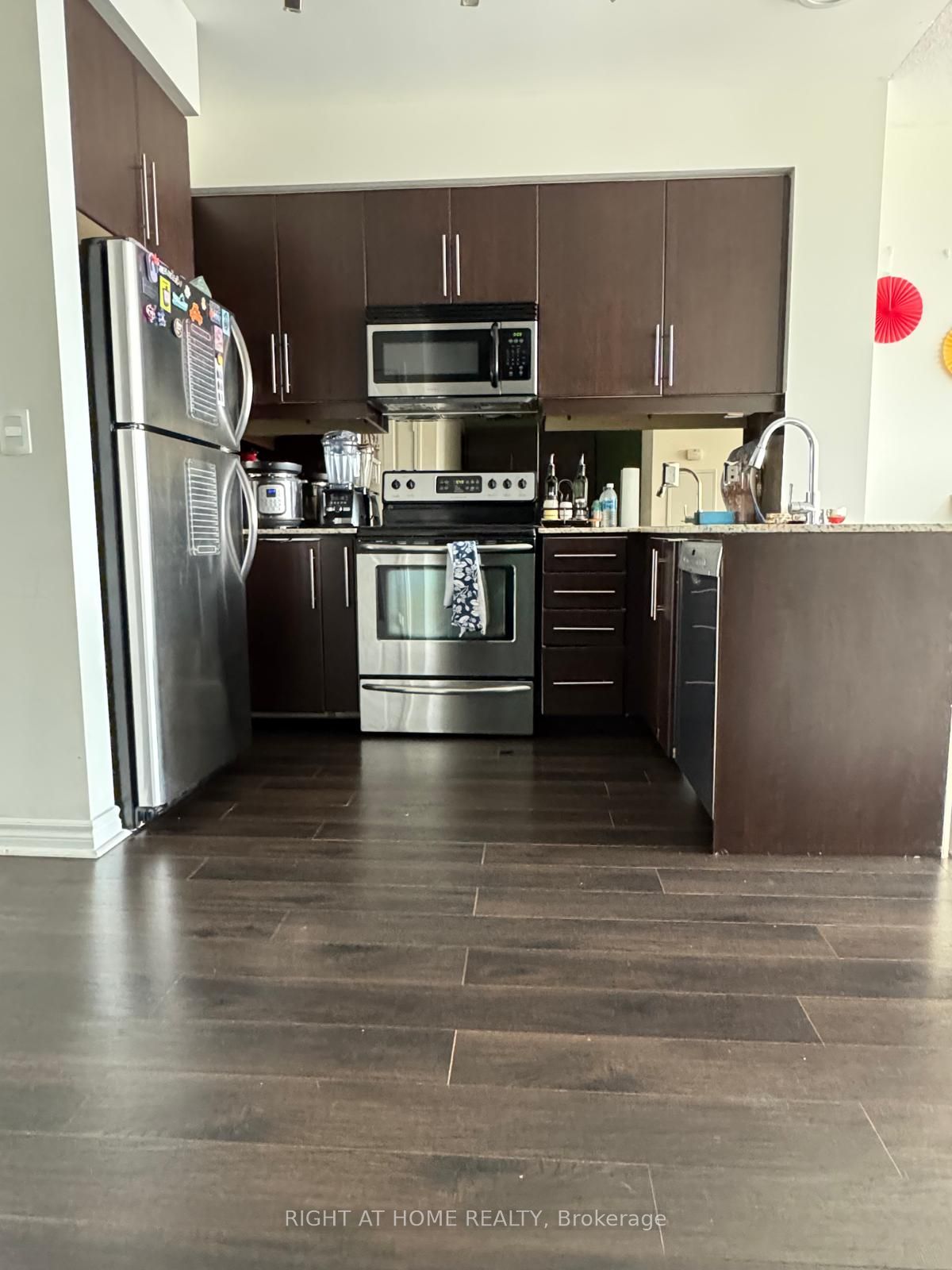 Unit 806 - 2885 Bayview Avenue, North York 2