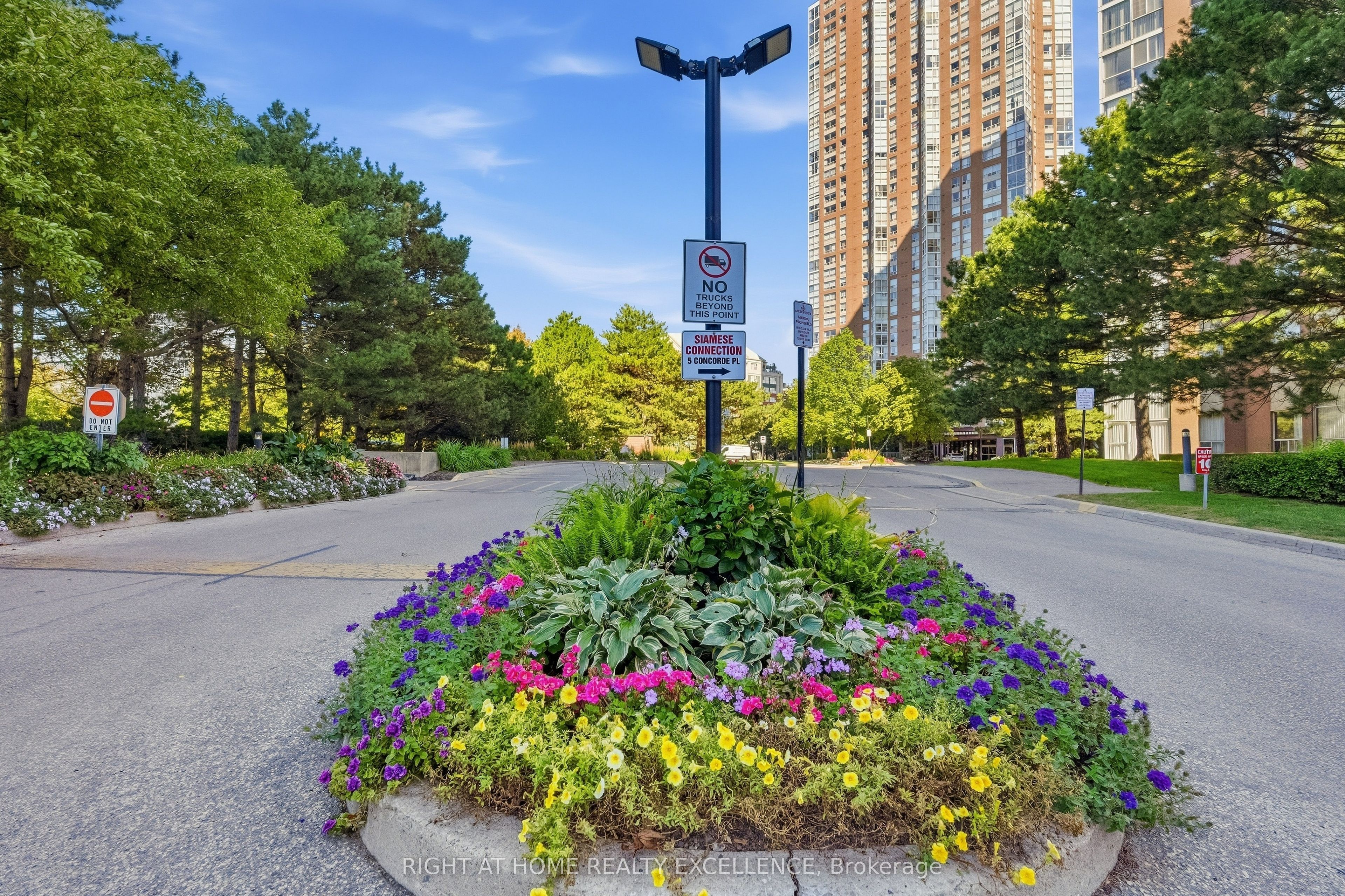 Unit 3703 - 7 Concorde Place, North York 4