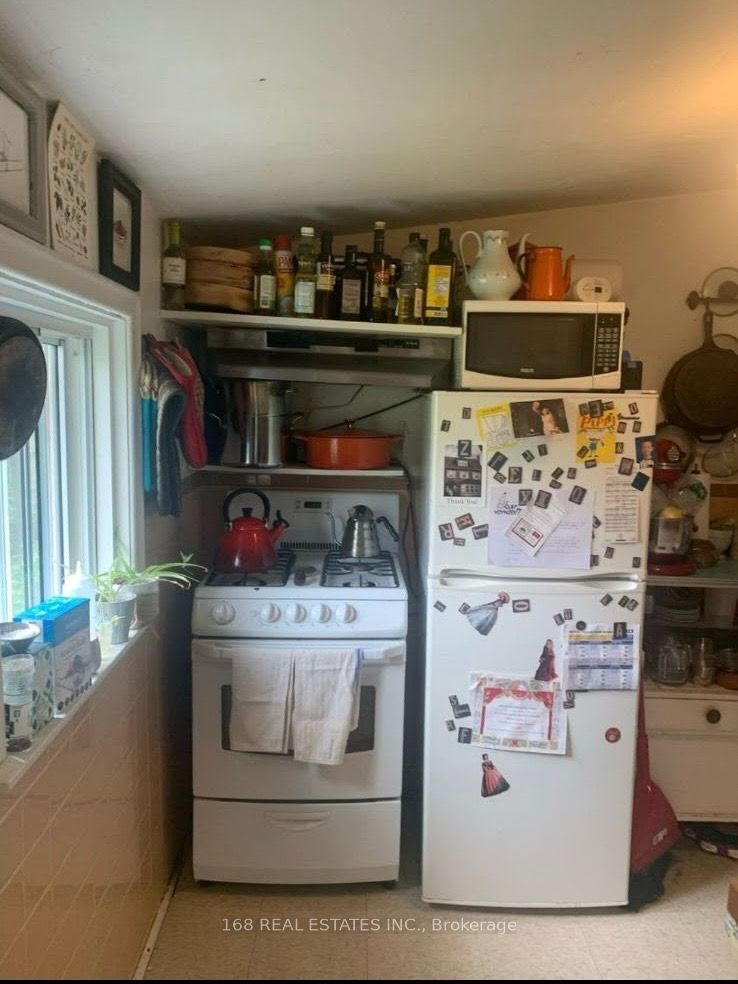 Unit 2 nd Floor - 574 Palmerston Avenue, Toronto 3