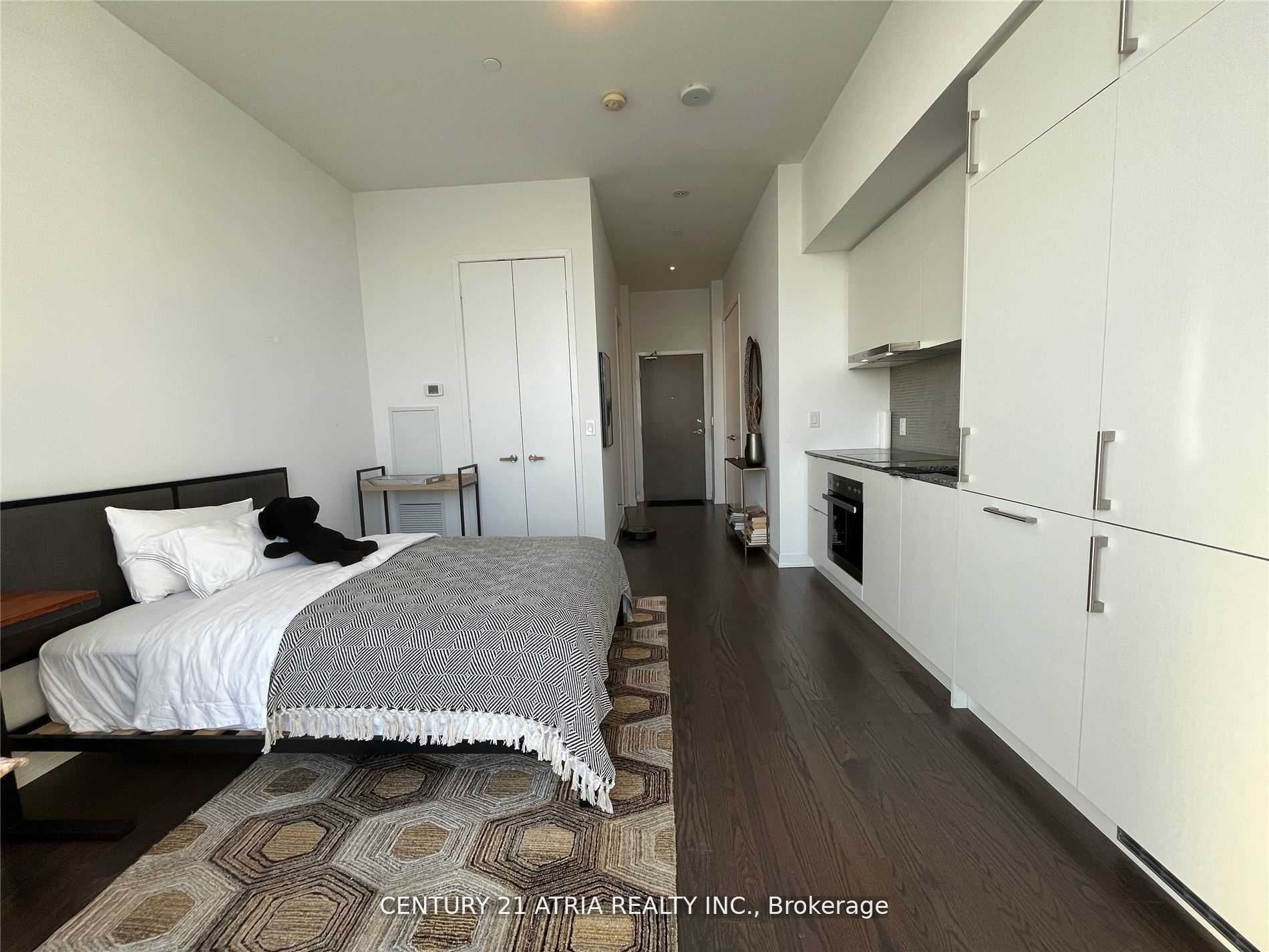 Unit 6908 - 100 Harbour Street, Toronto 5