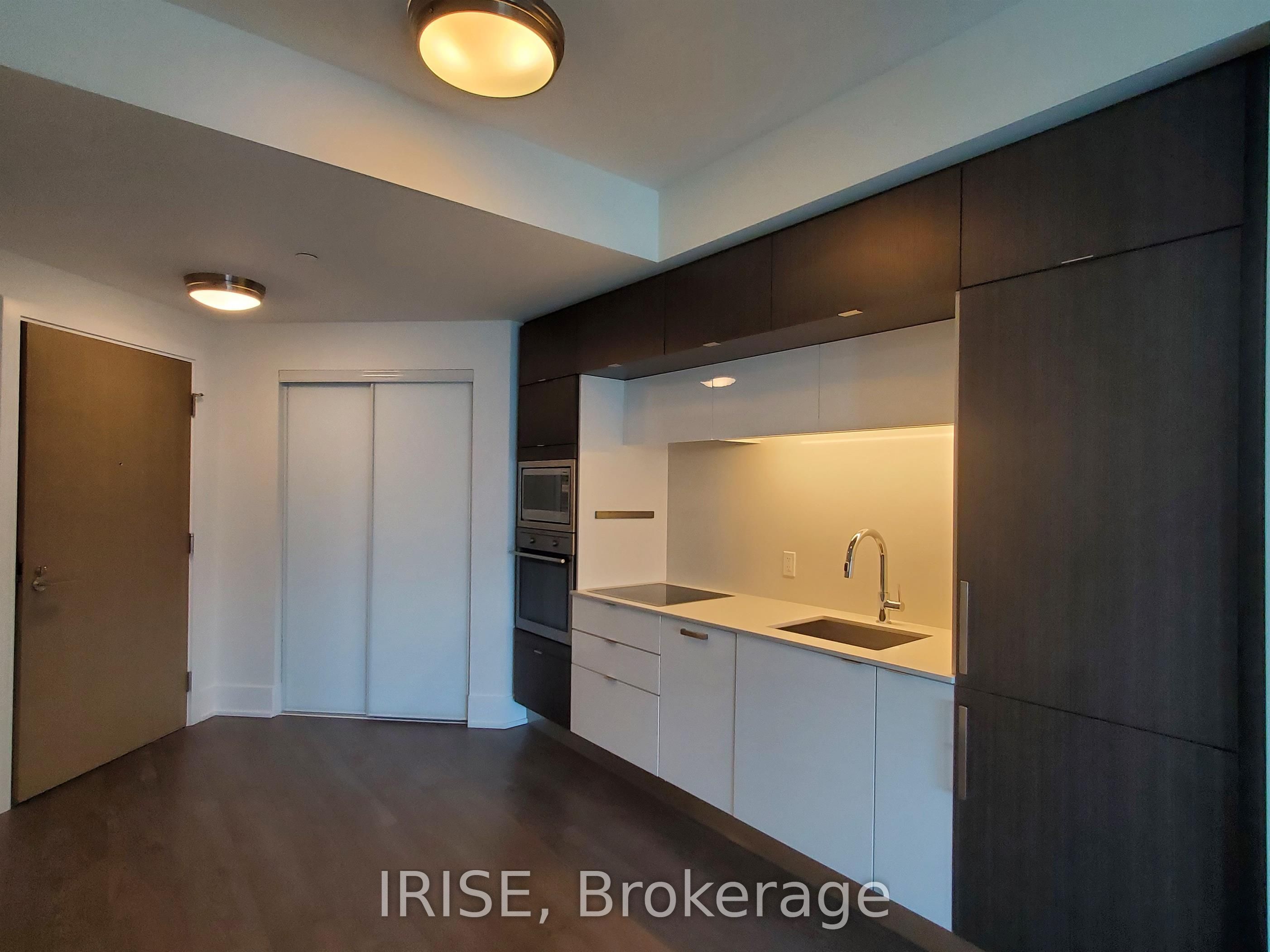 Unit 708 - 1 Edgewater Drive, Toronto 3