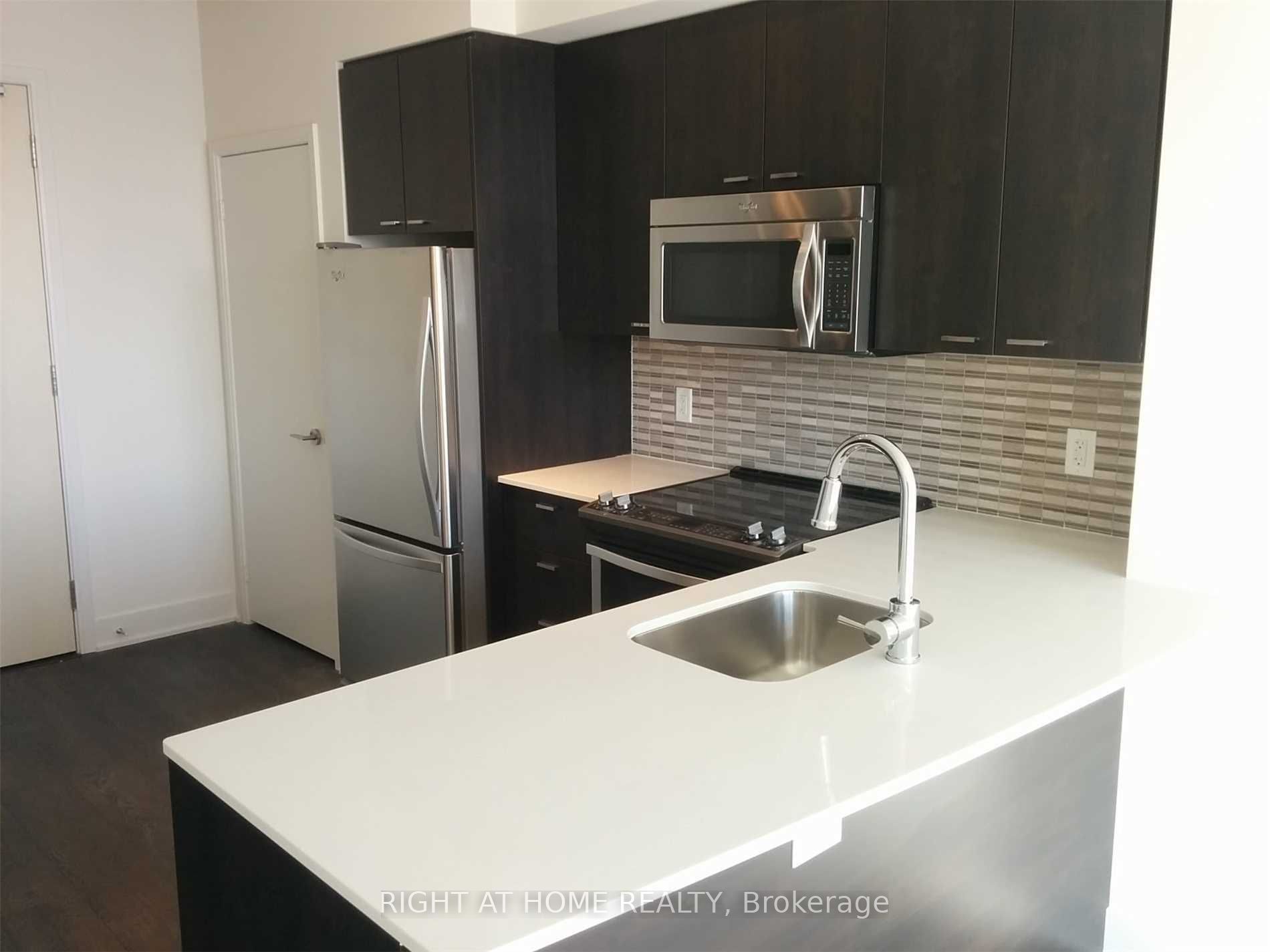 Unit 1011 - 30 Roehampton Avenue, Toronto 4