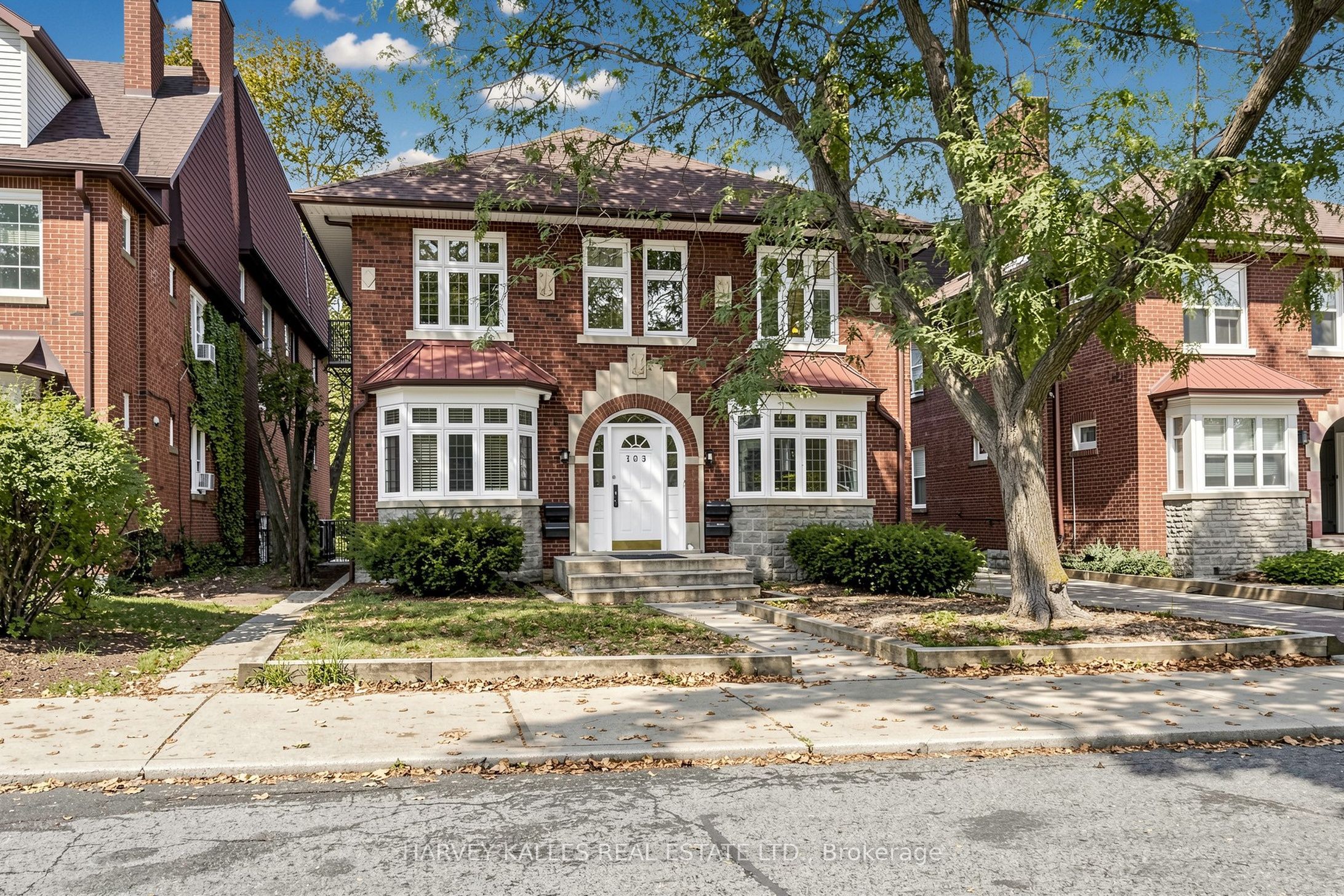 Unit North 2nd - 163 Highbourne Road, Toronto 4