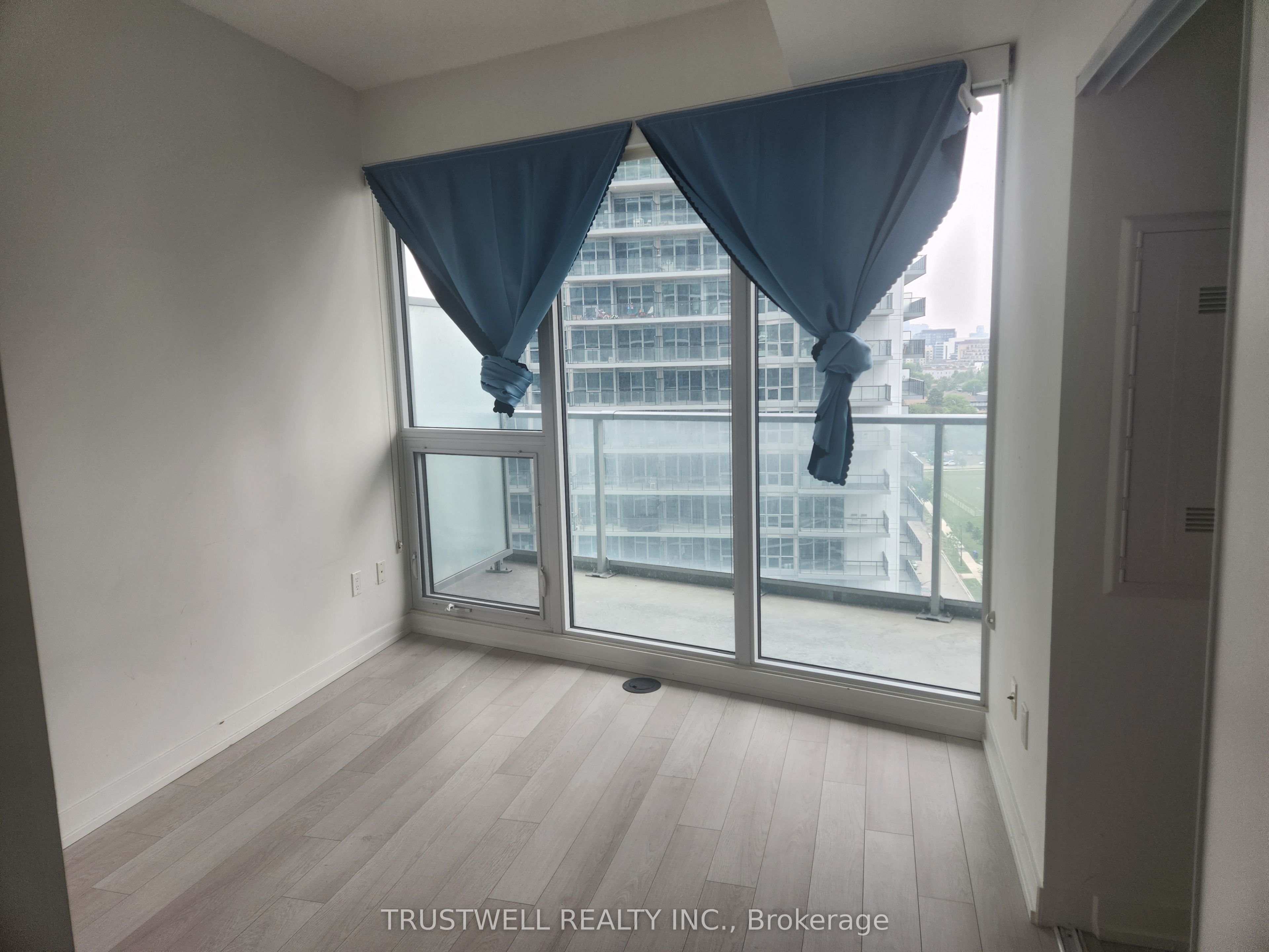 Unit 1803 - 115 Mcmahon Drive, North York 5