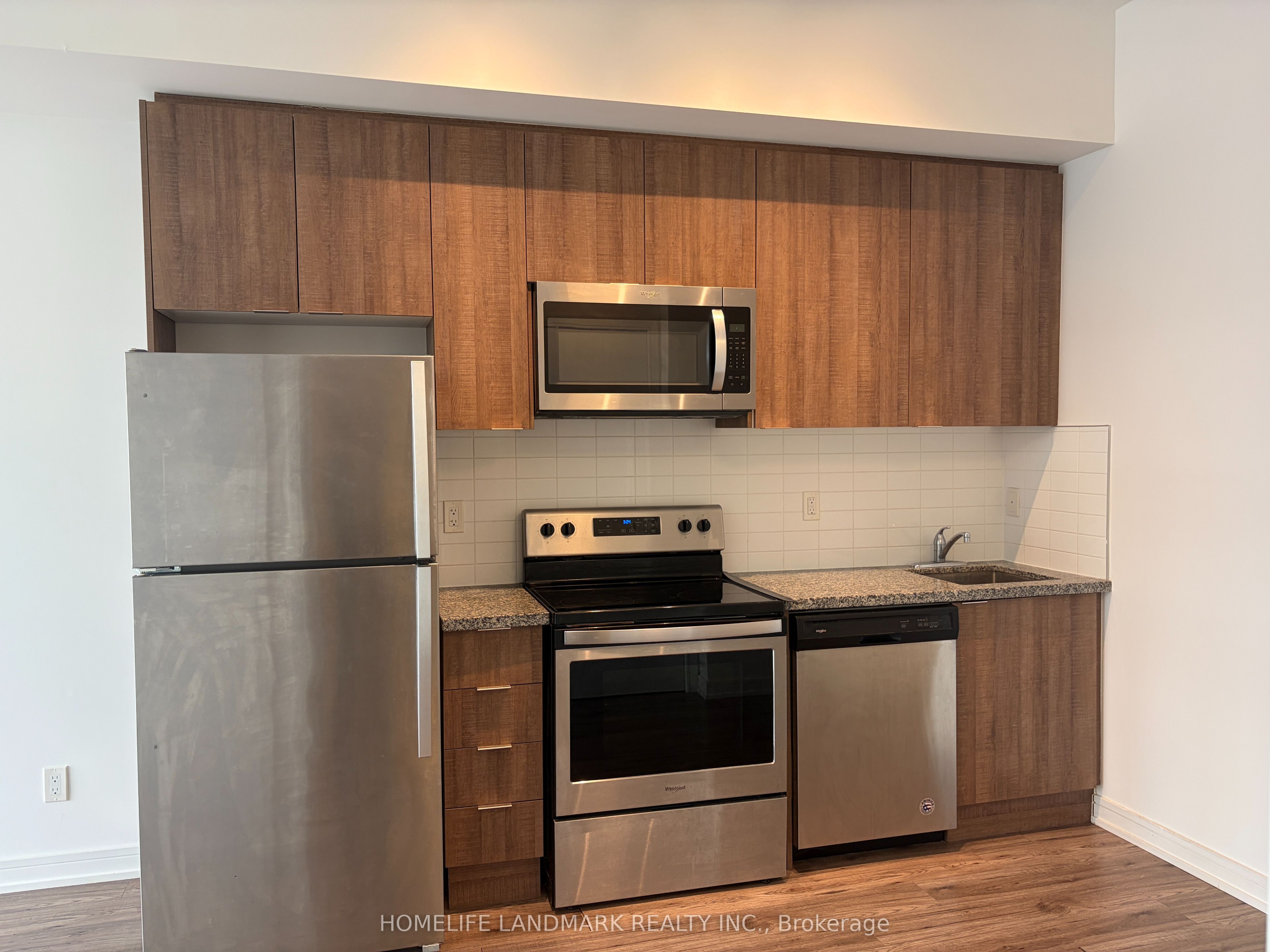 Unit 701 - 621 Sheppard Avenue E, North York 5