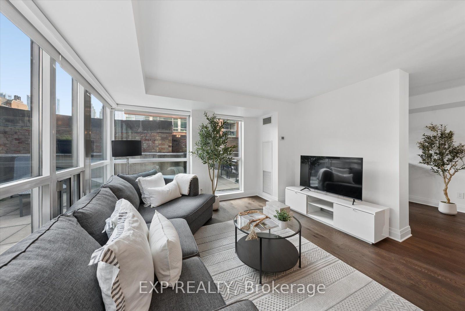 Unit 408 - 230 King Street E, Toronto 4