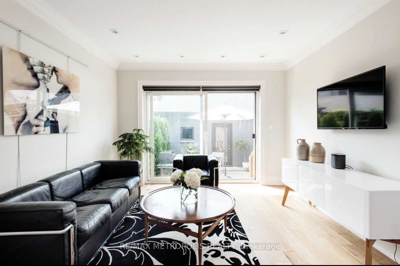 Unit Main Floor - 72 Grace Street, Toronto 2
