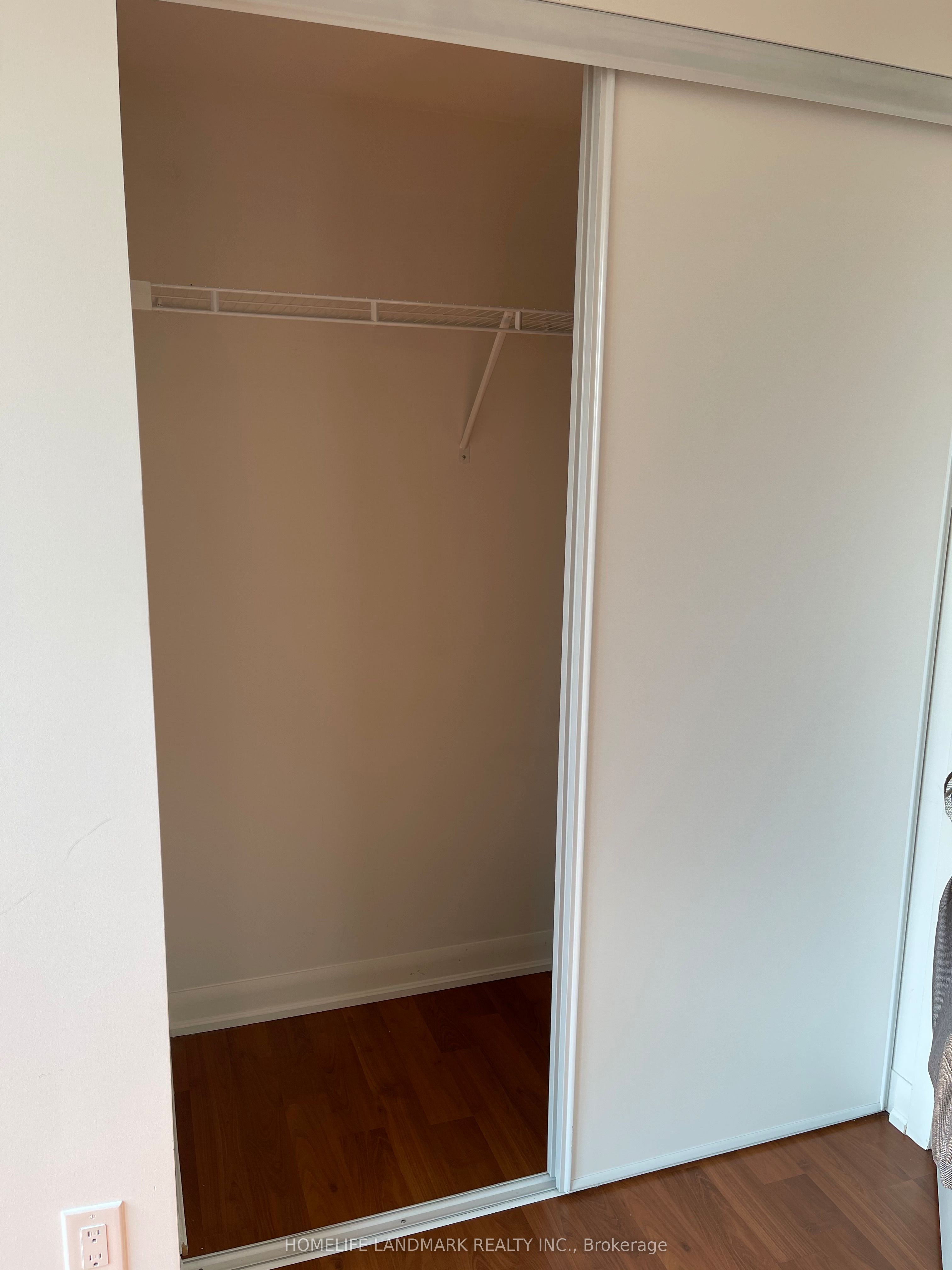 Unit 1117 - 17 Anndale Drive, North York 5