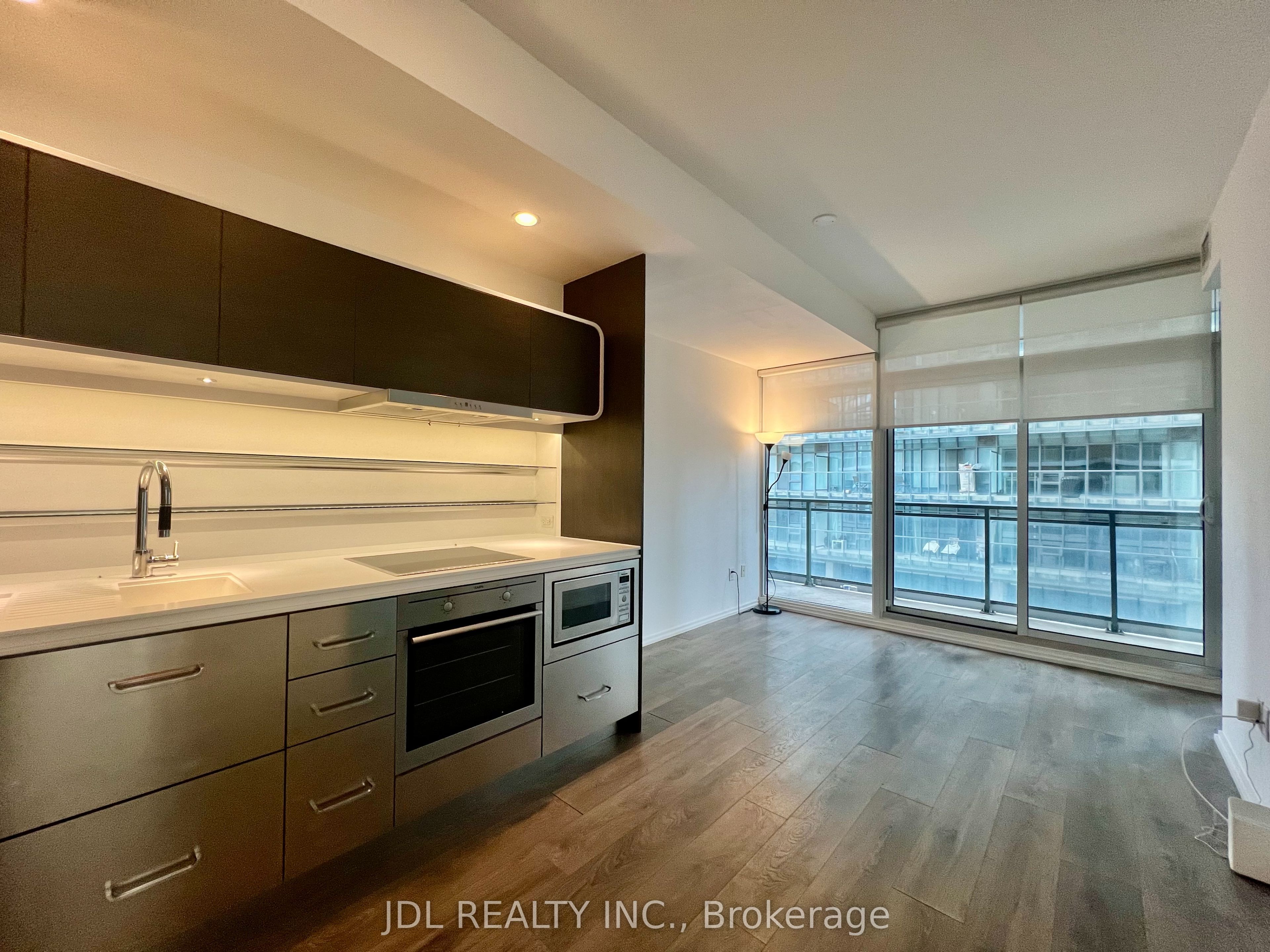 Unit 805 - 45 Charles Street, Toronto 5