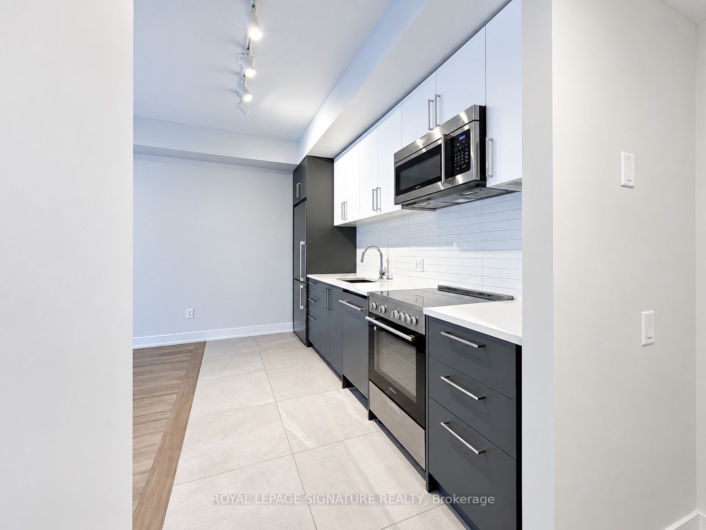 Unit 106 - 2525 Bathurst Street, Toronto 5