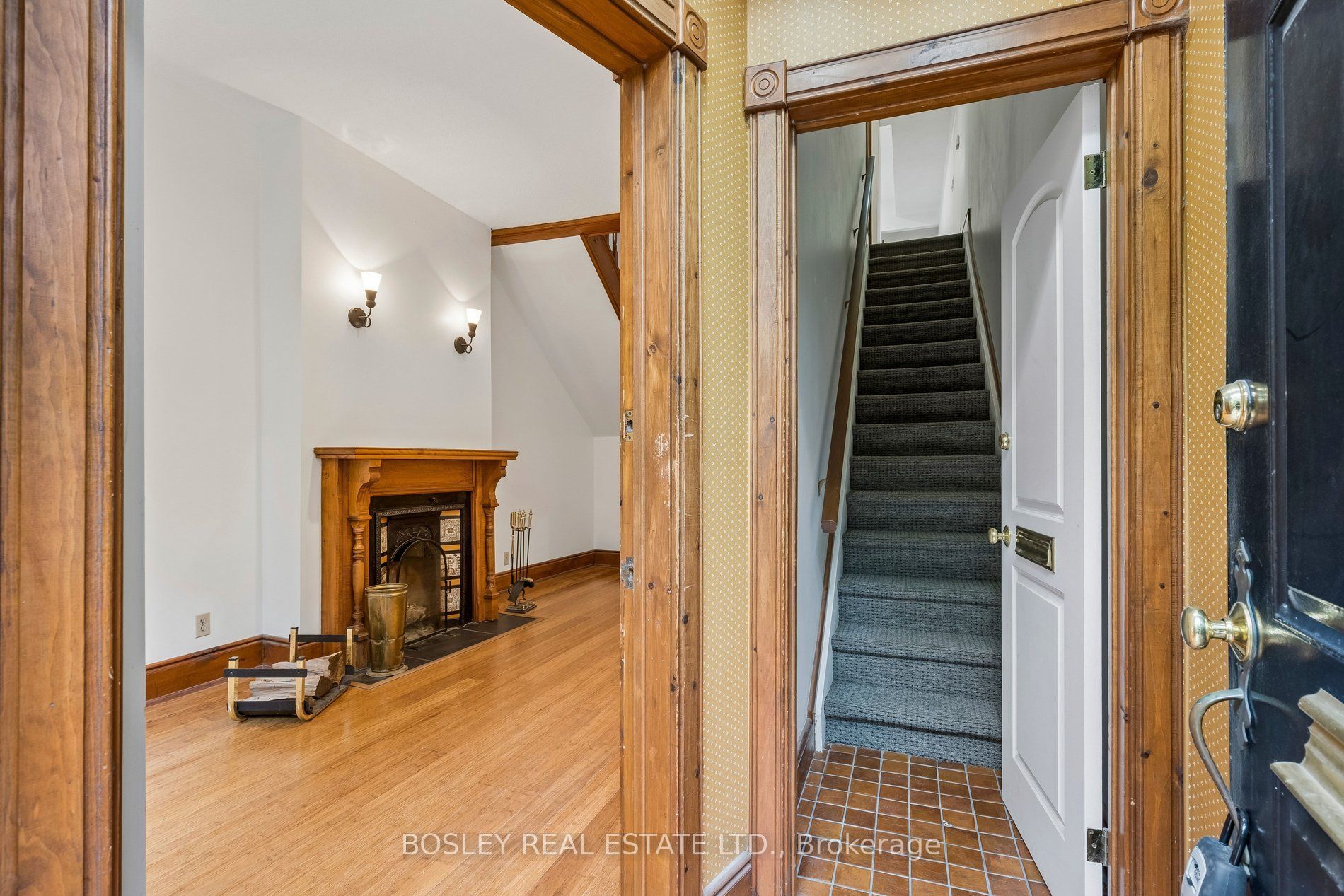 Unit Upper - 297 Sumach Street, Toronto 3