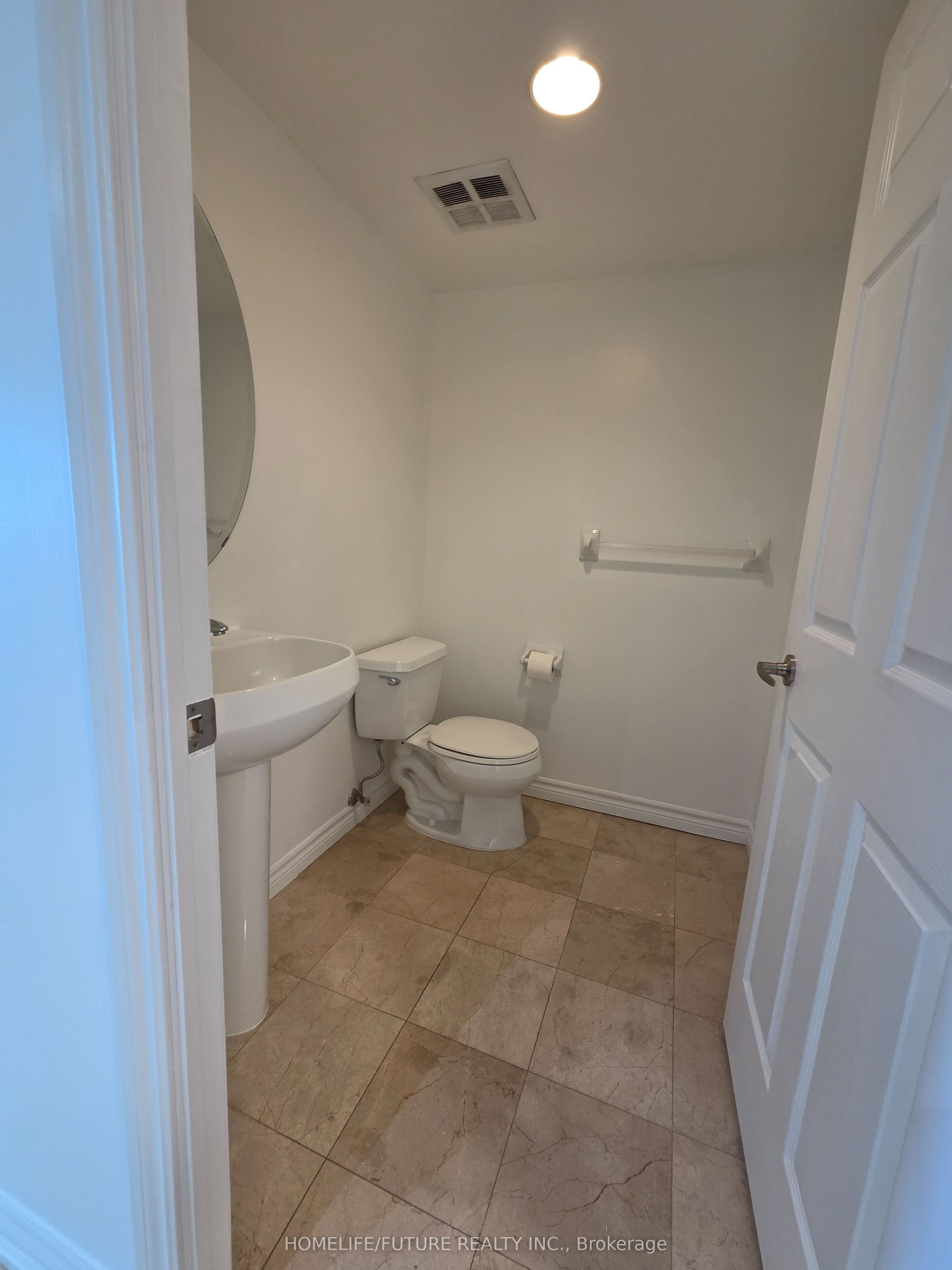 Unit 2404 - 761 Bay Street, Toronto 5