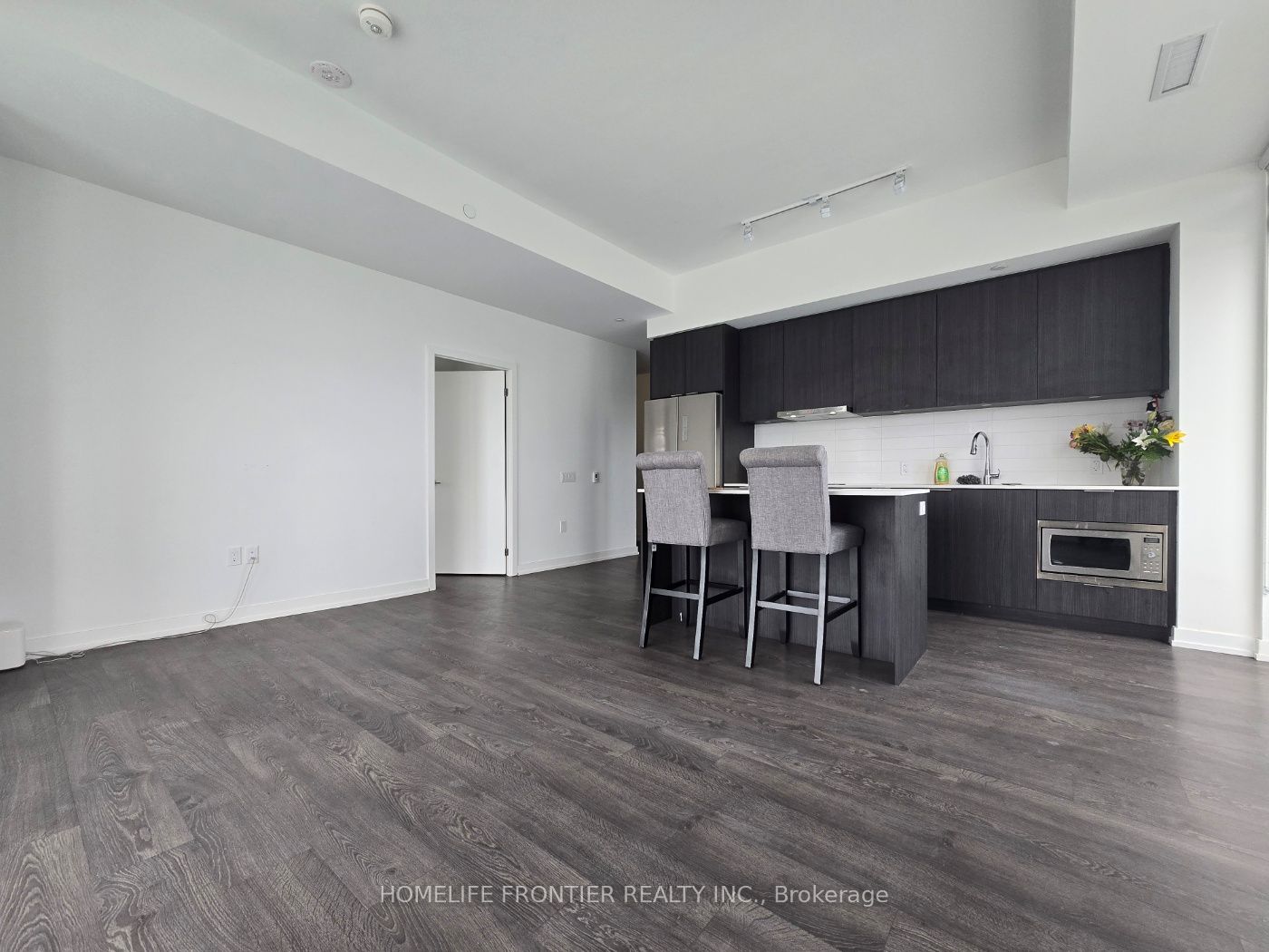 Unit 1111 - 7 Golden Lion Heights, North York 4