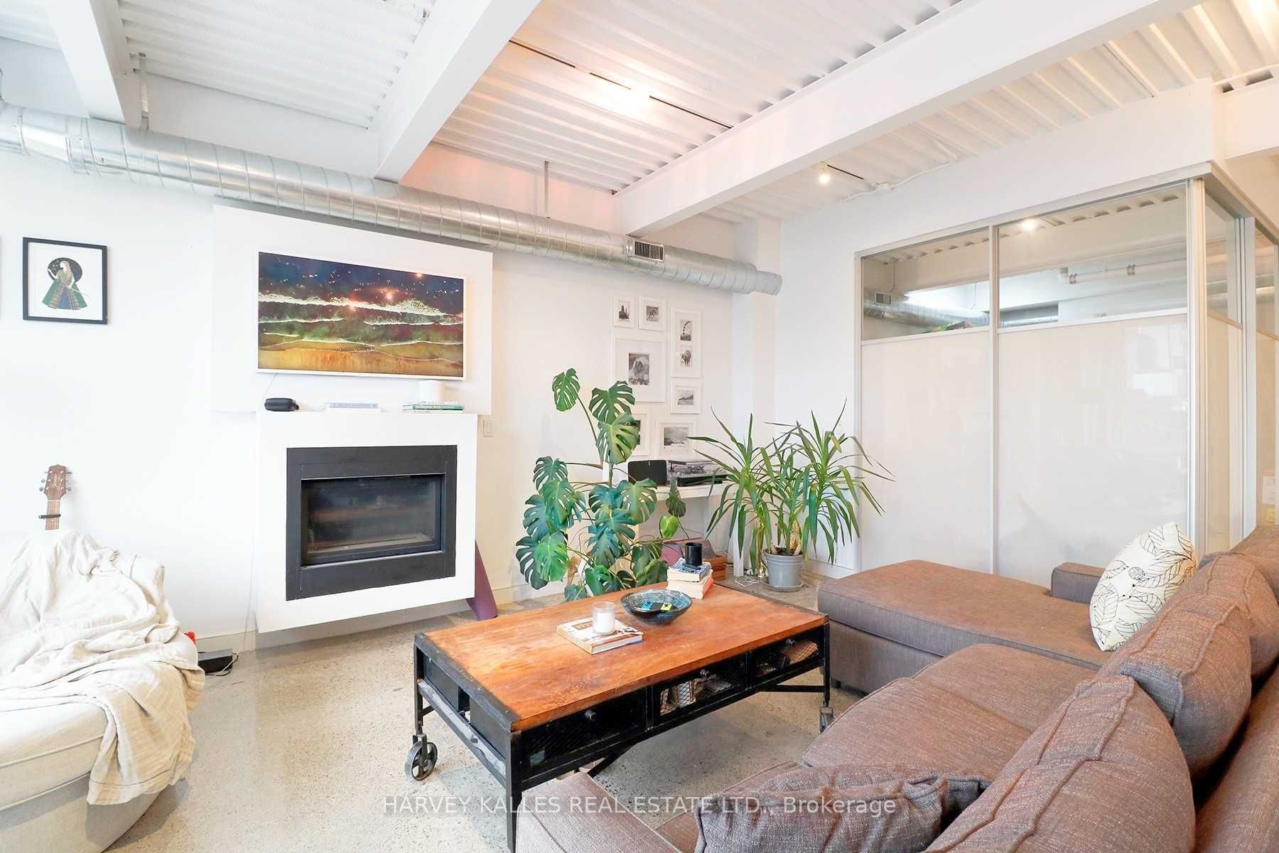 Unit PH3A - 214 Bathurst Street, Toronto 5