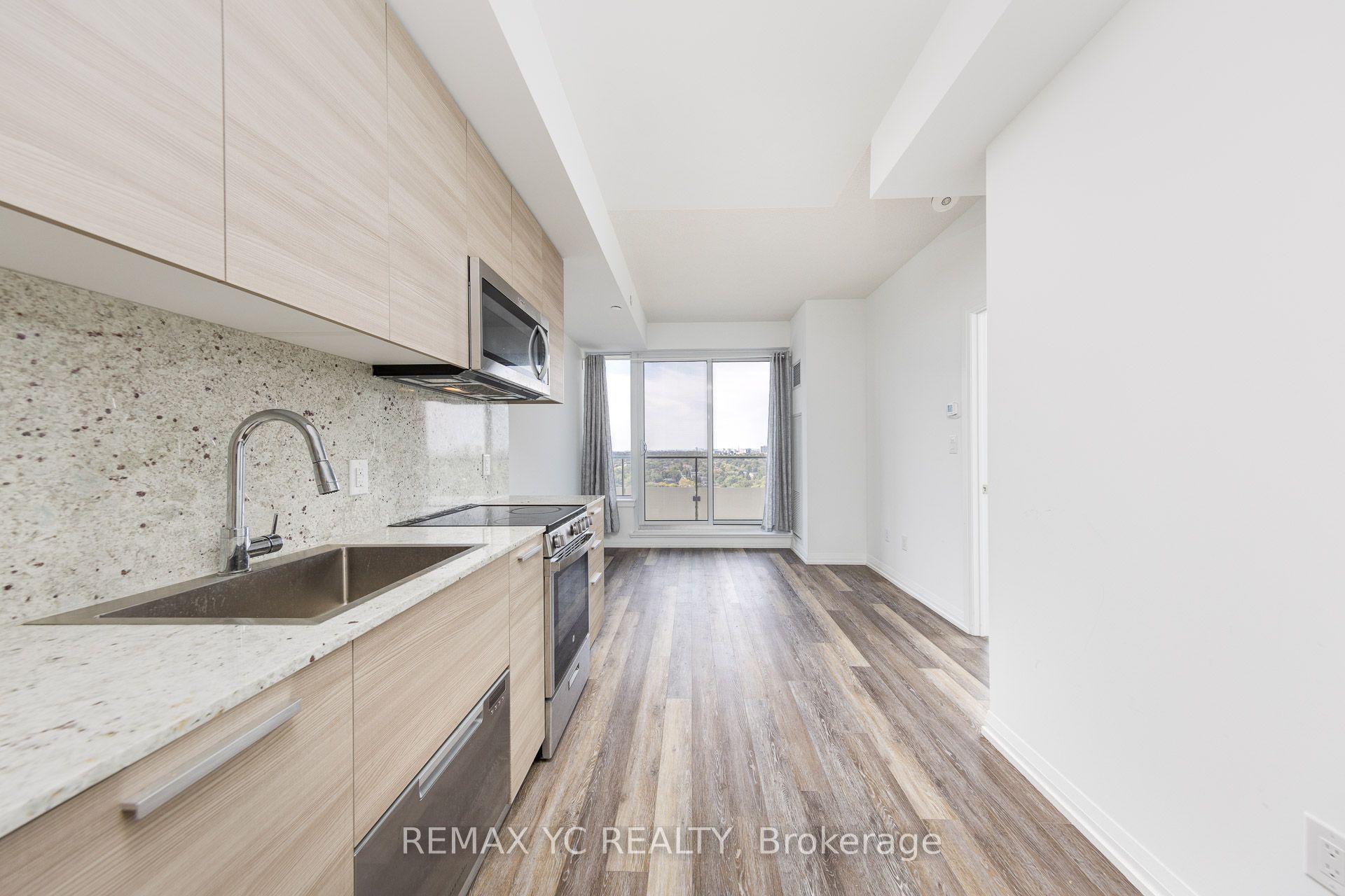 Unit 2110 - 75 Canterbury Place, North York 4