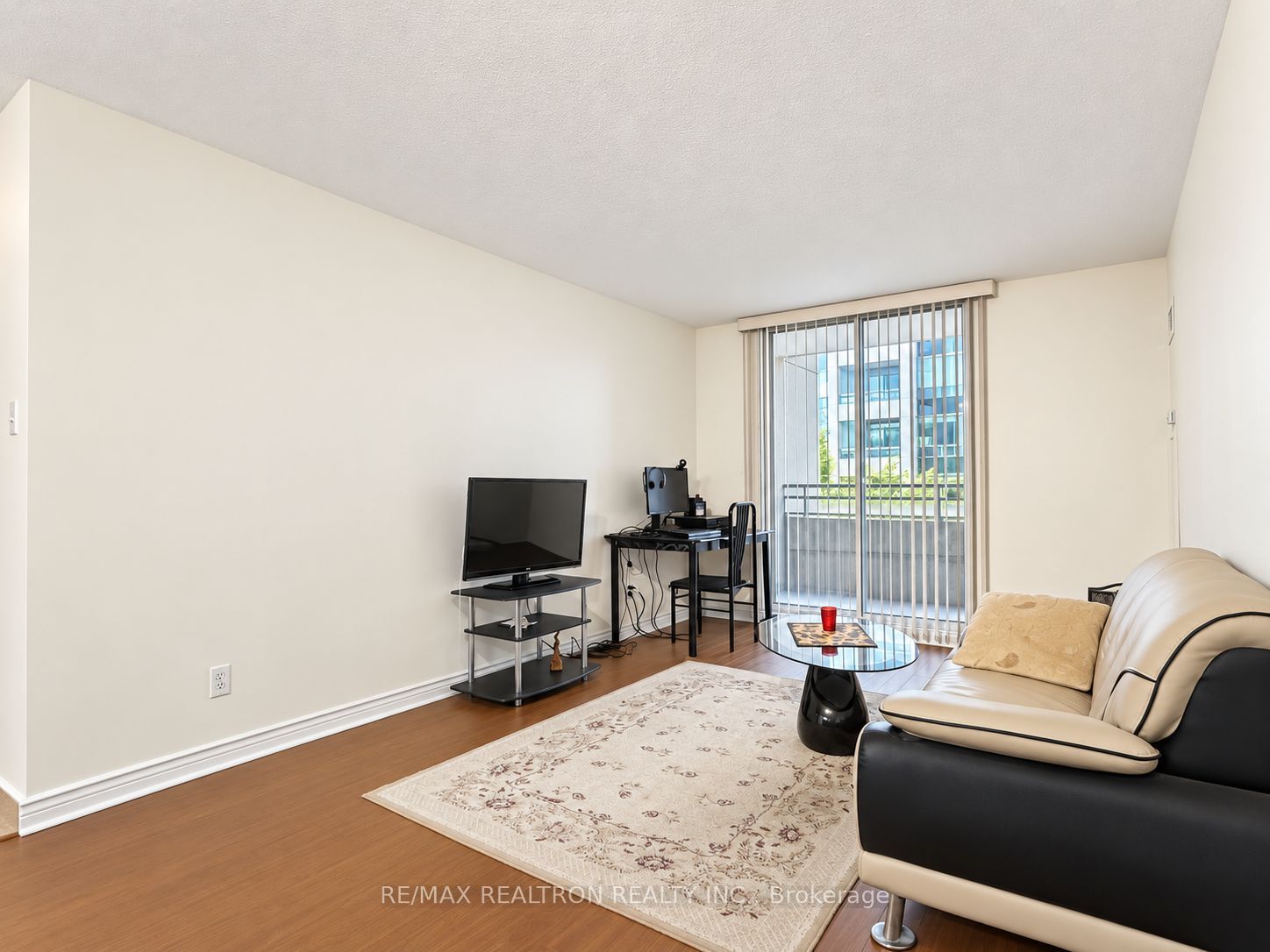 Unit 511 - 256 Doris Avenue, North York 2