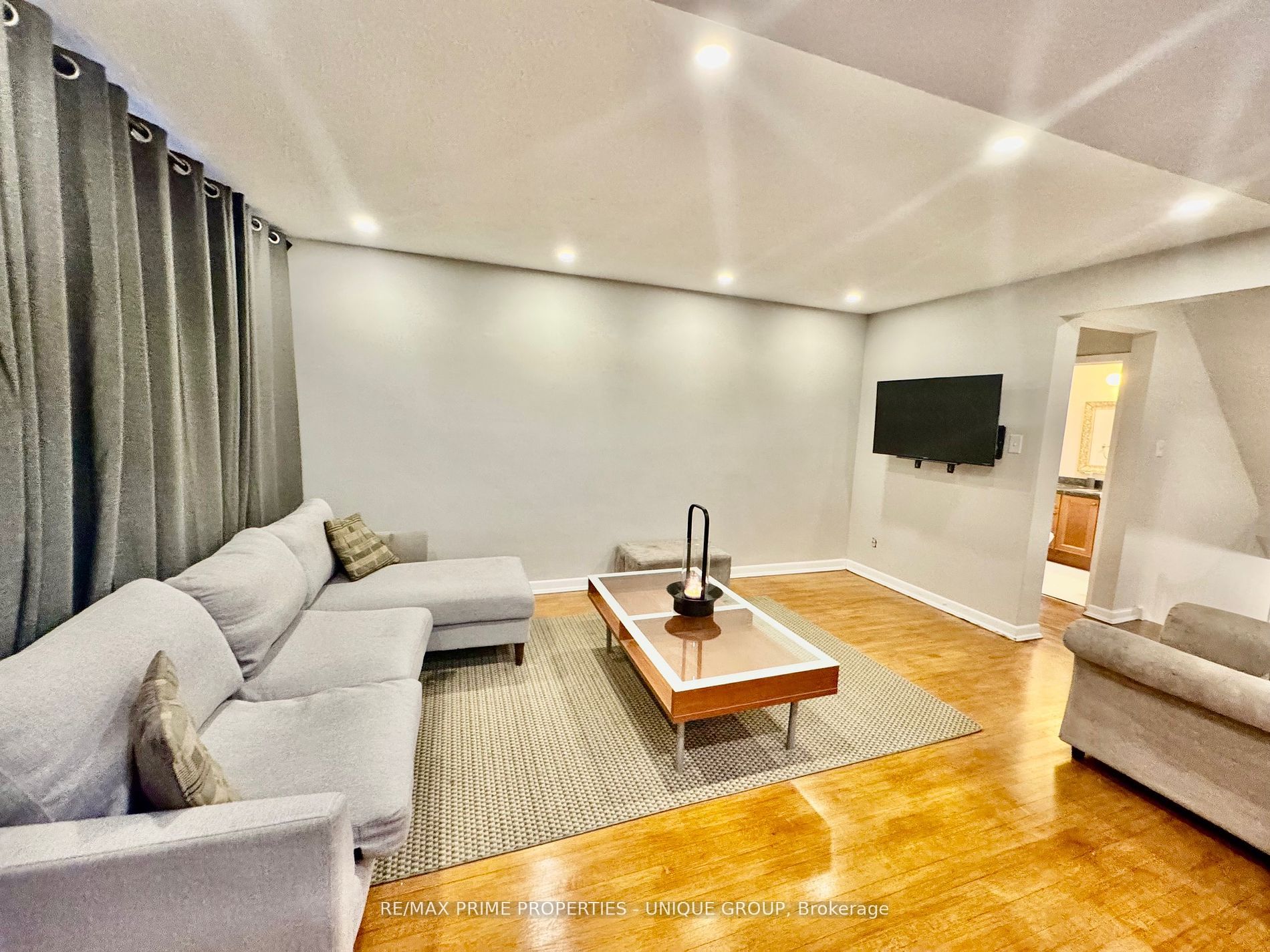 282 Roywood Drive, North York 5