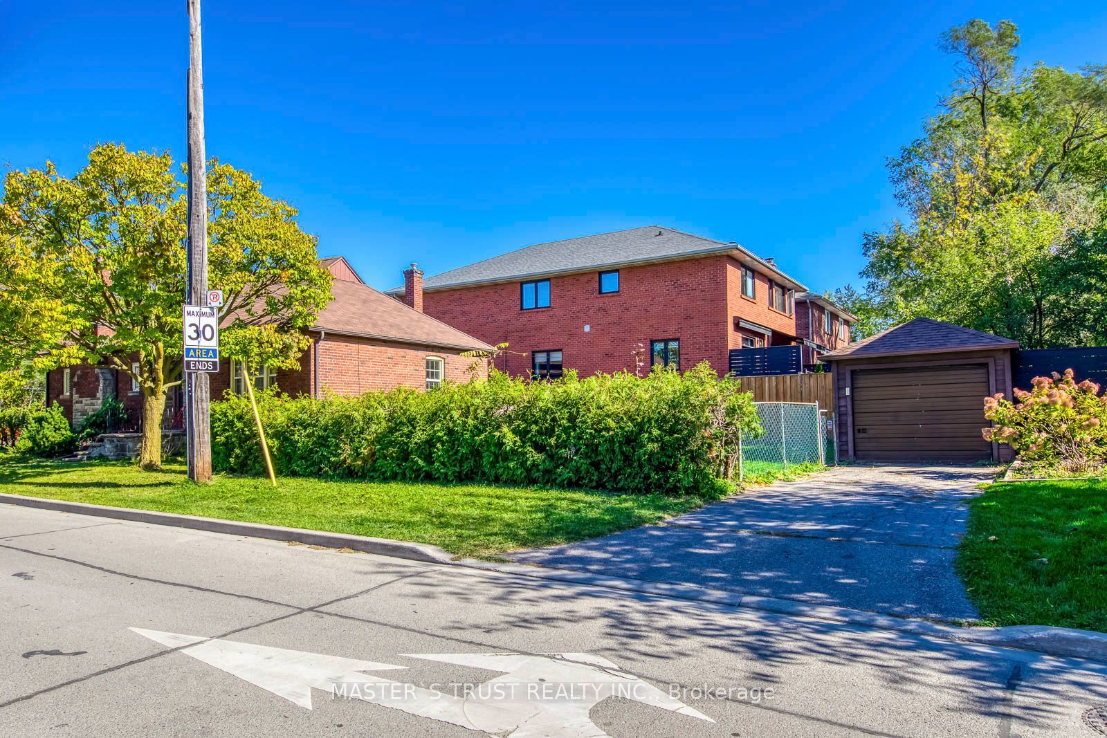 389 Lawrence Avenue W, Toronto 3