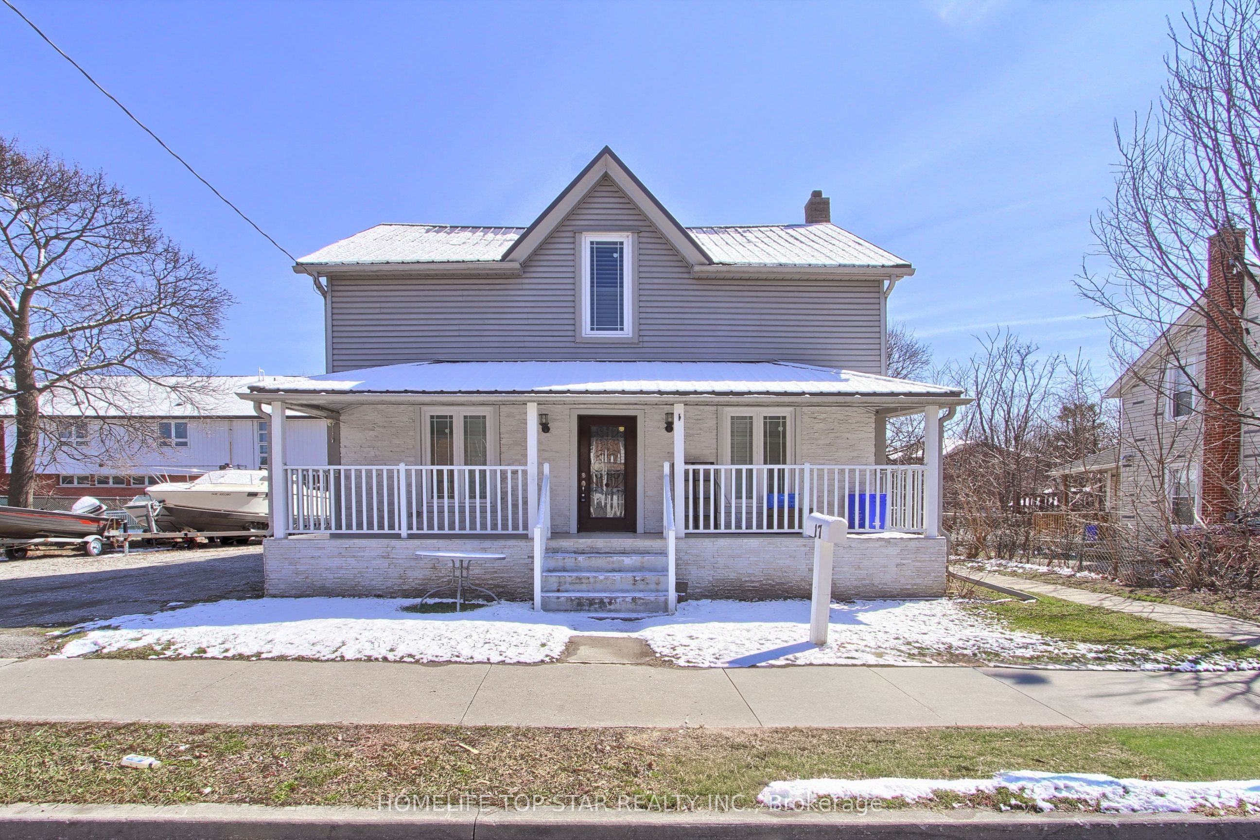 Unit Upper - 17 Royal Street, Oshawa 4