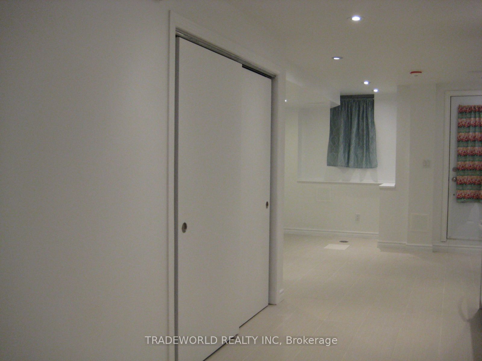 Unit Lower - 765 Gerrard Street E, Toronto 2
