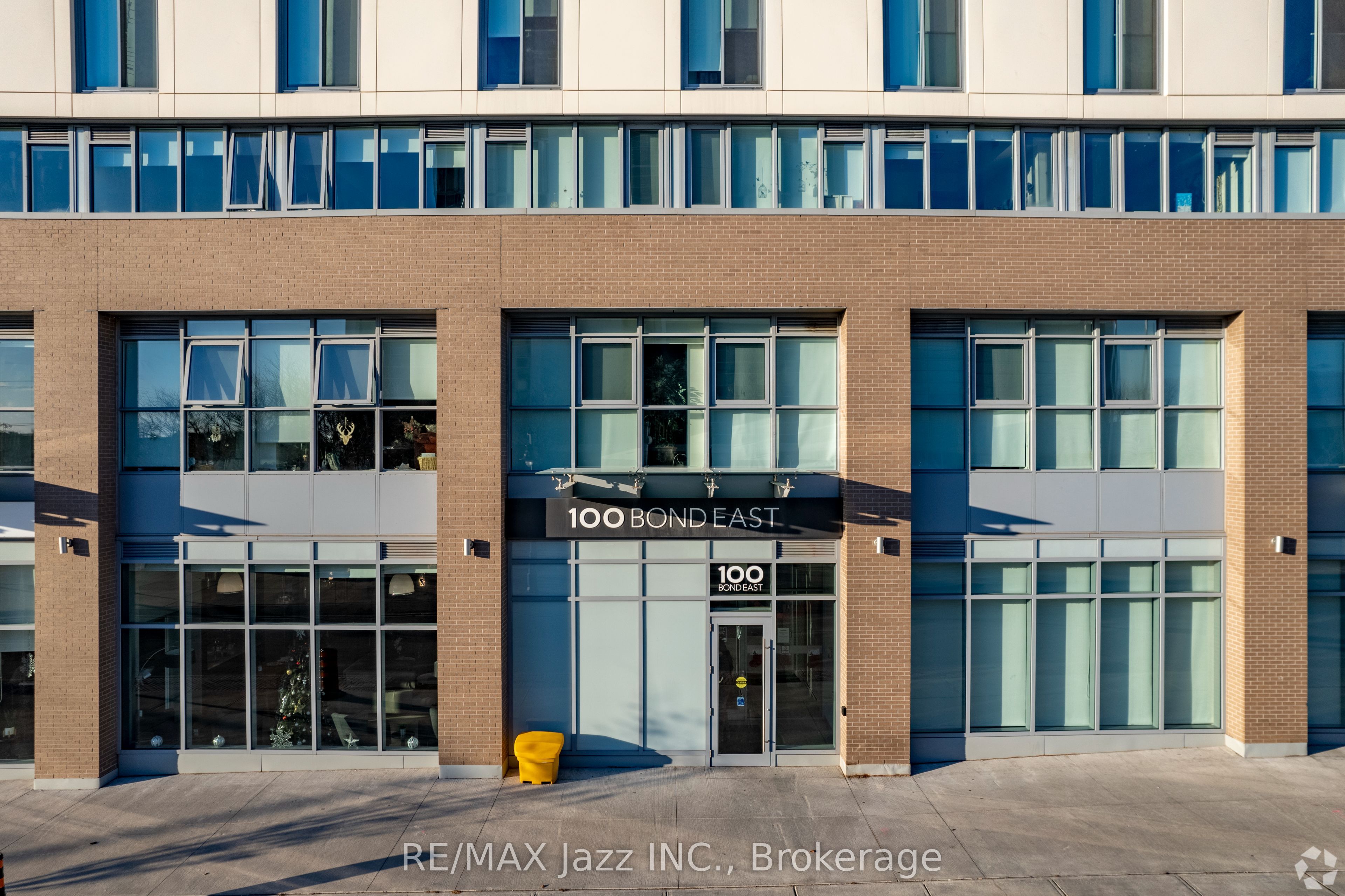 Unit 1004 - 100 Bond Street E, Oshawa 2