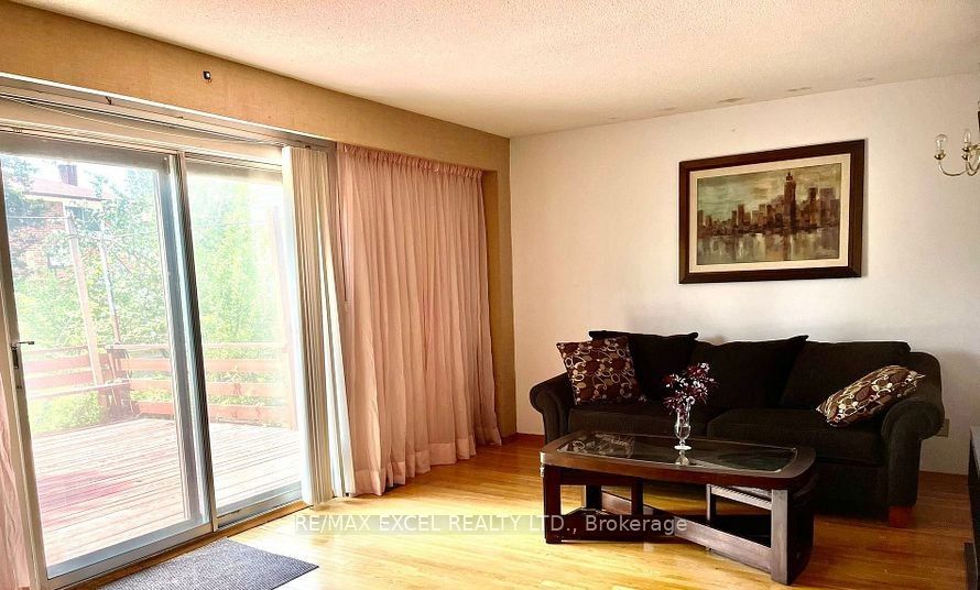 44 APPLEMORE Road W, Scarborough 2