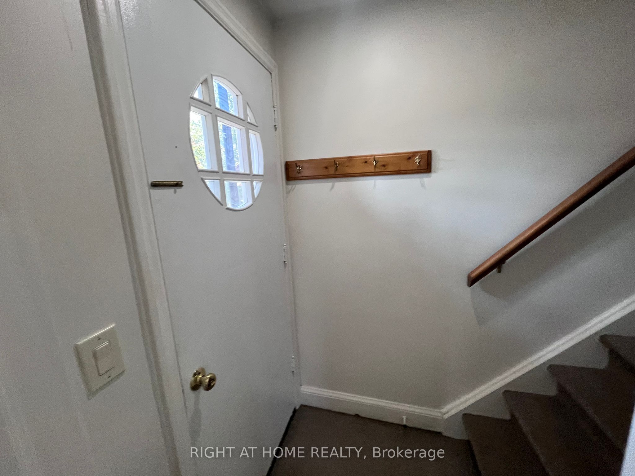 Unit Main flloor - 224 College Avenue, Oshawa 2