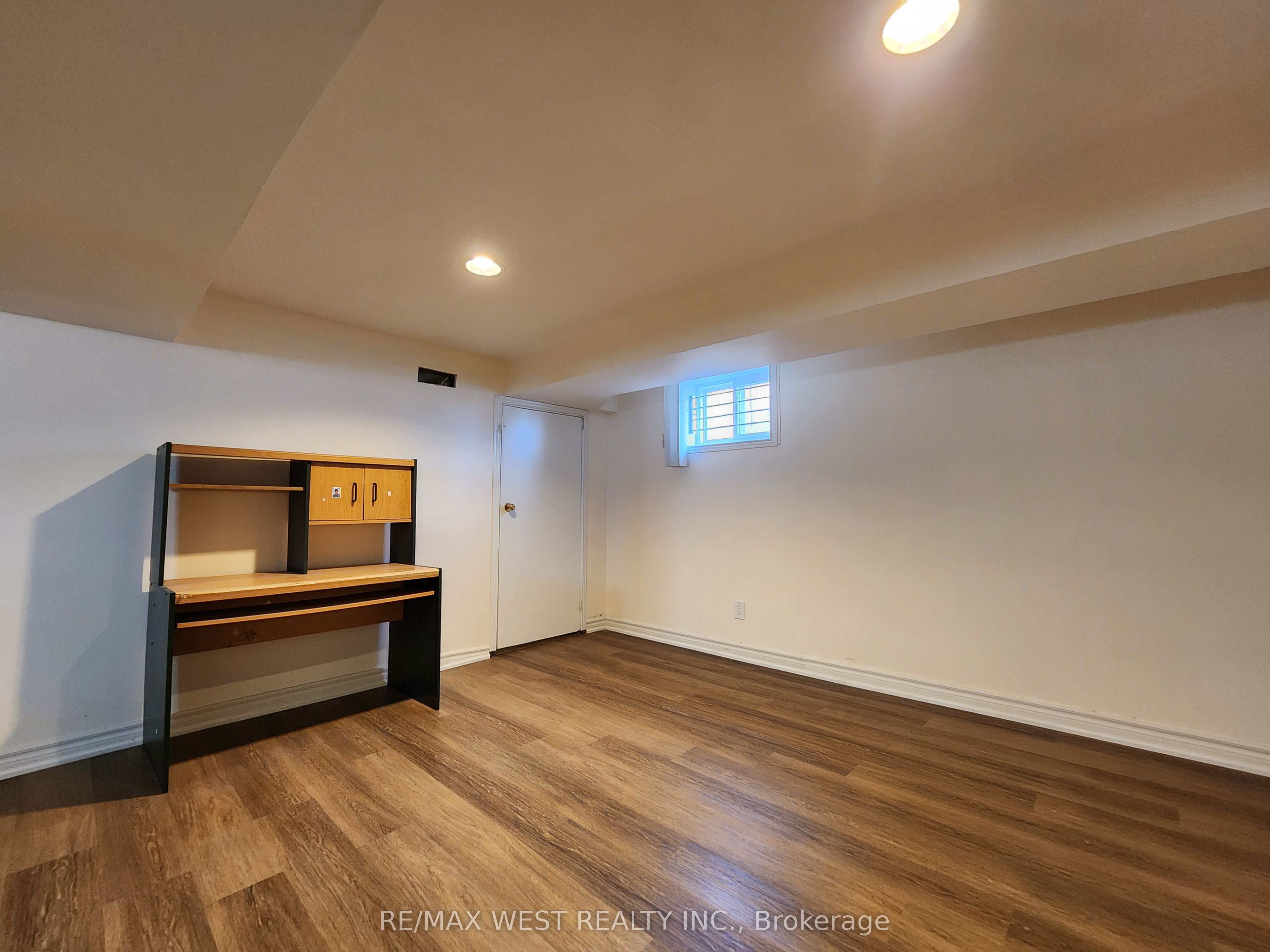 Unit Bsmt - 105 Crocus Drive, Scarborough 4