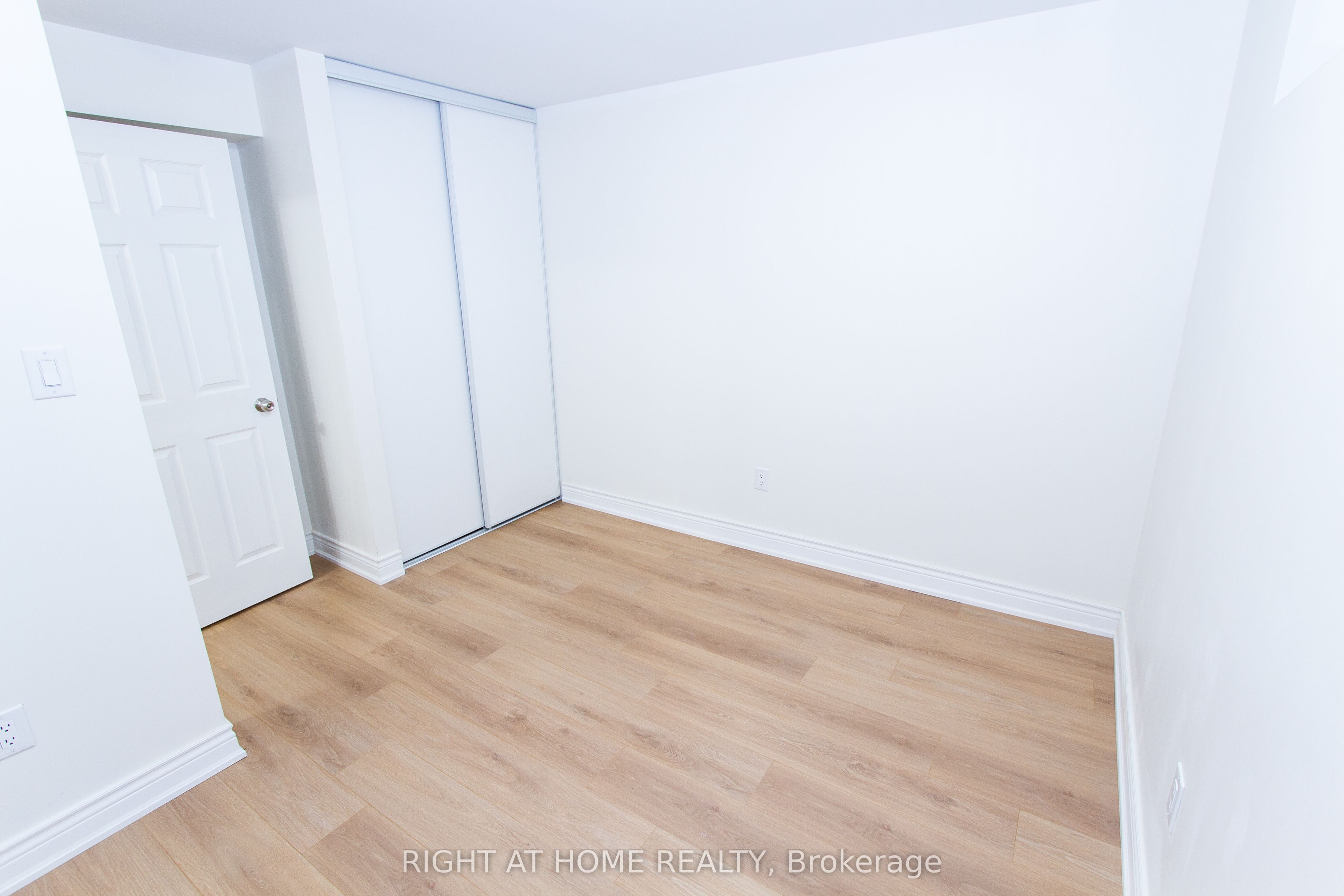 659 Shakespeare Avenue, Oshawa 5