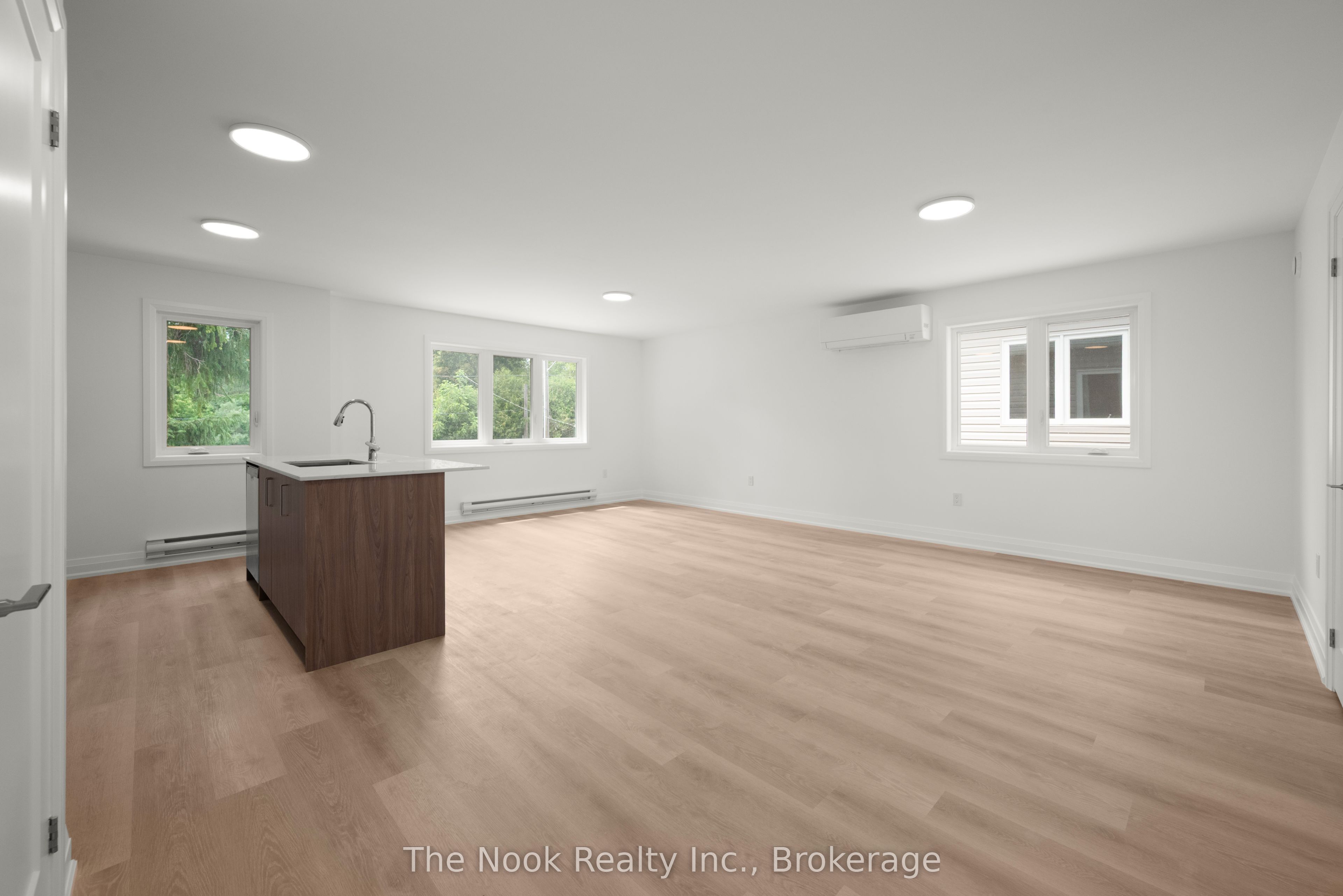 Unit 2 - 399 Thornton Road N, Oshawa 3