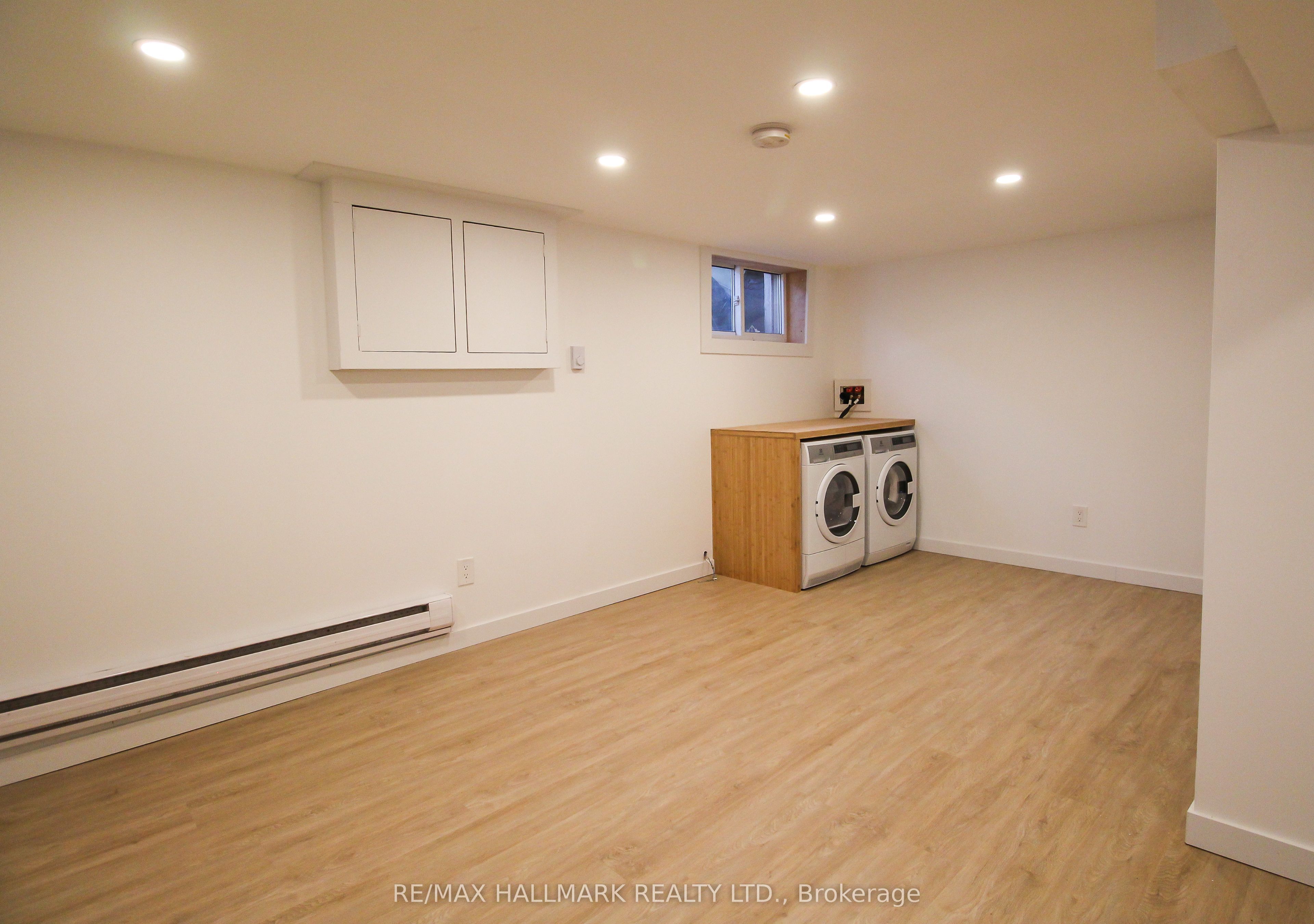 Unit Lower - 10 Hamilton Street, Toronto 2