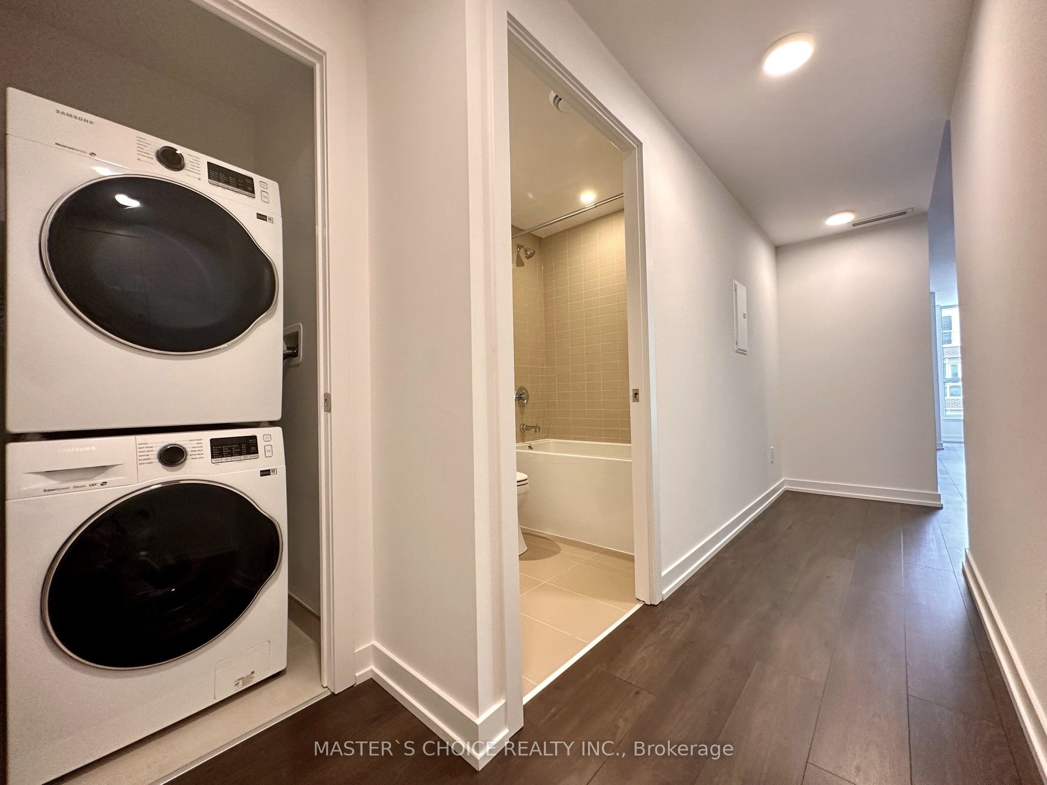 Unit 323 - 150 logan Avenue, Toronto 4